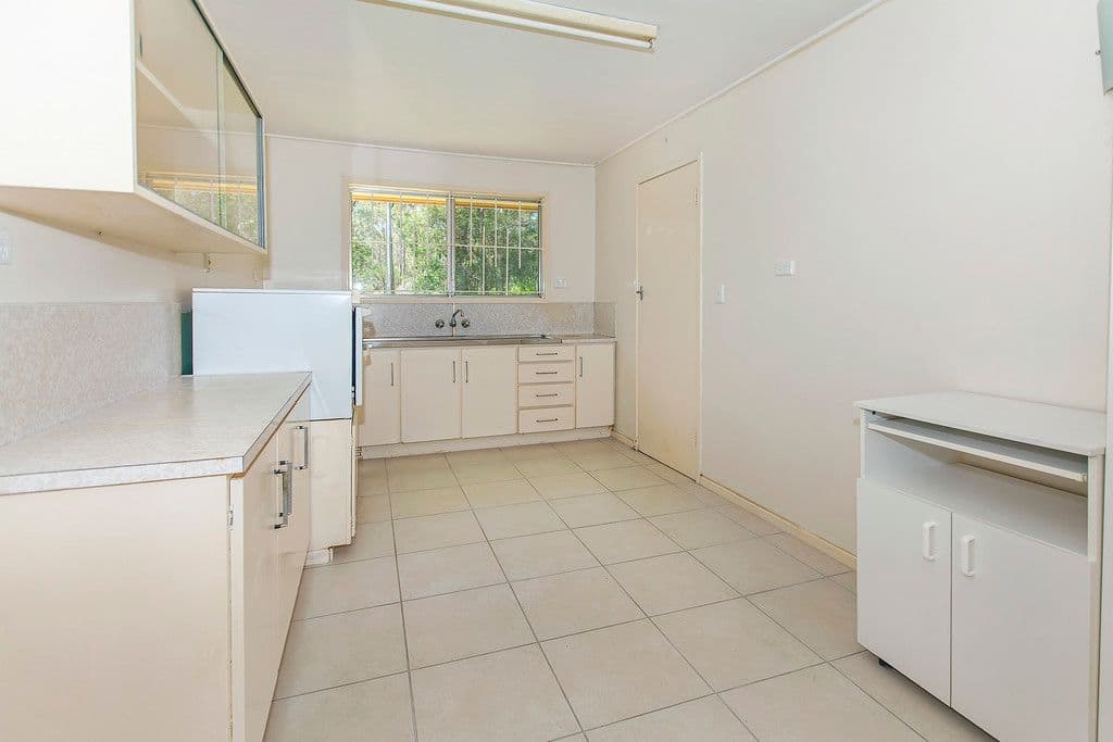 19 Hallett Avenue, Camira QLD 4300, Camira - Thumbnail 3