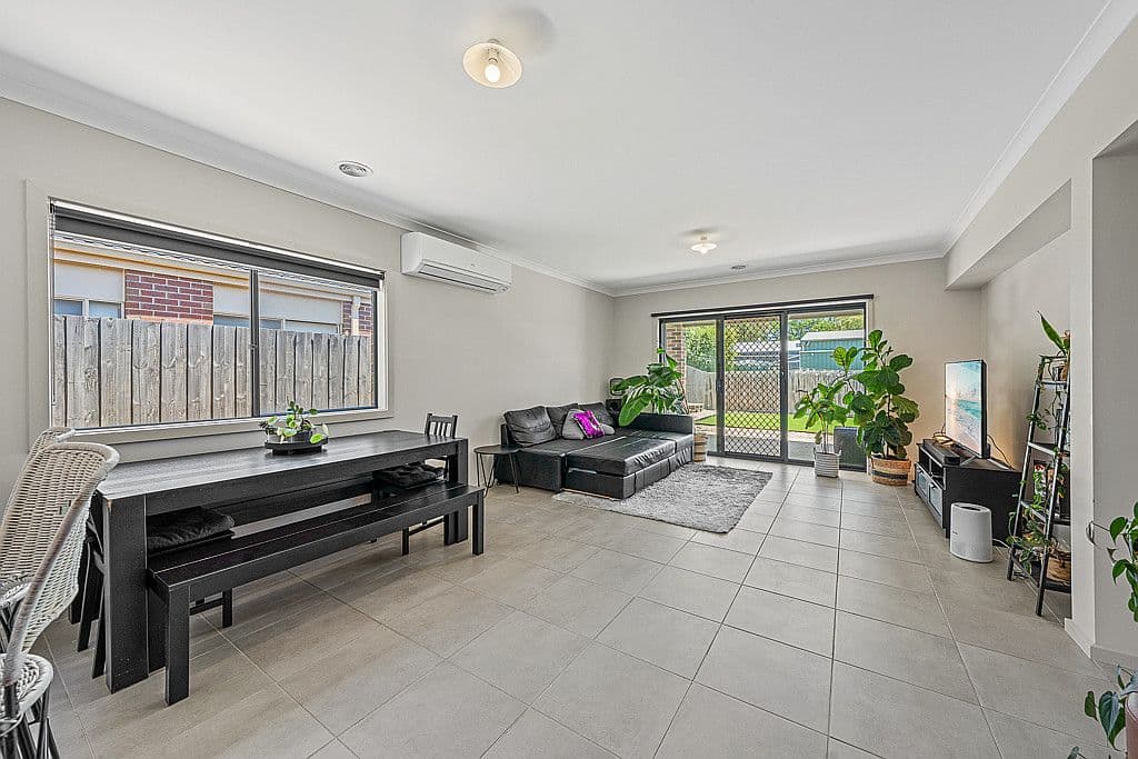 130 Fiorelli Boulevard, Cranbourne East VIC 3977, Cranbourne East - Thumbnail 5