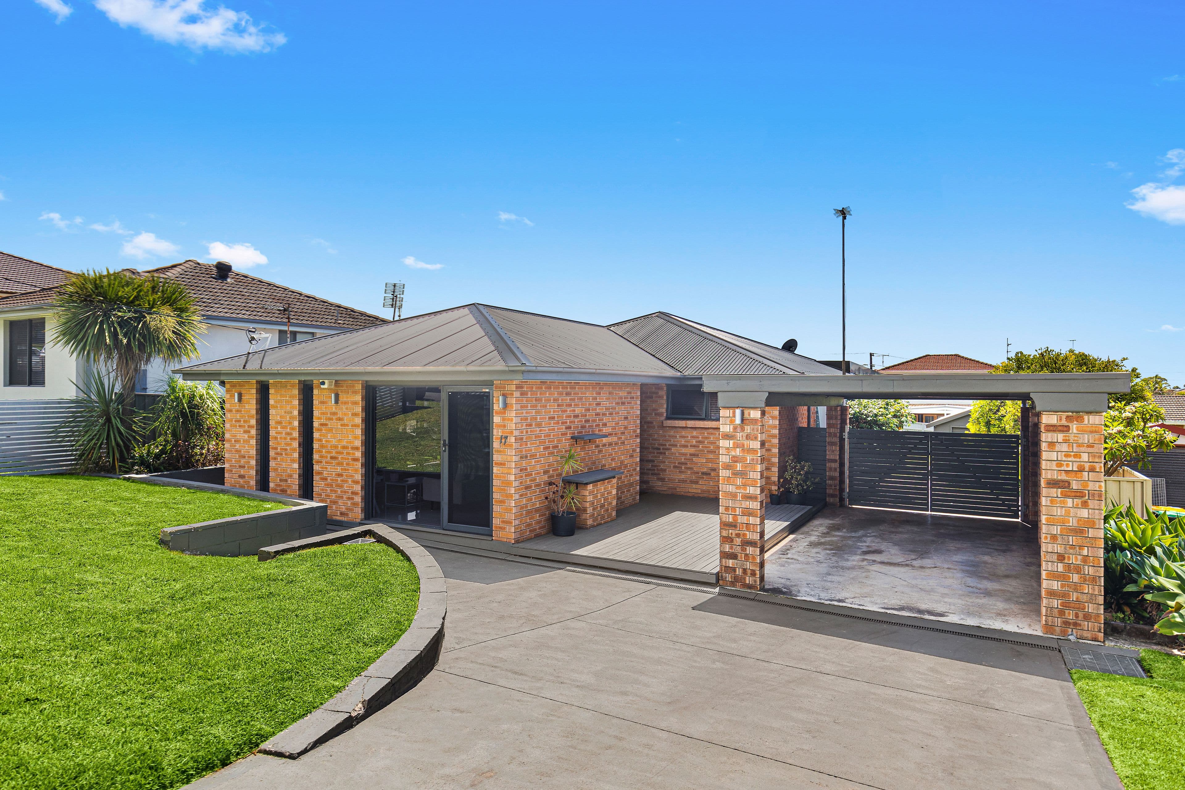 17 Gipps Crescent, Barrack Heights NSW 2528, Barrack Heights - Image 1