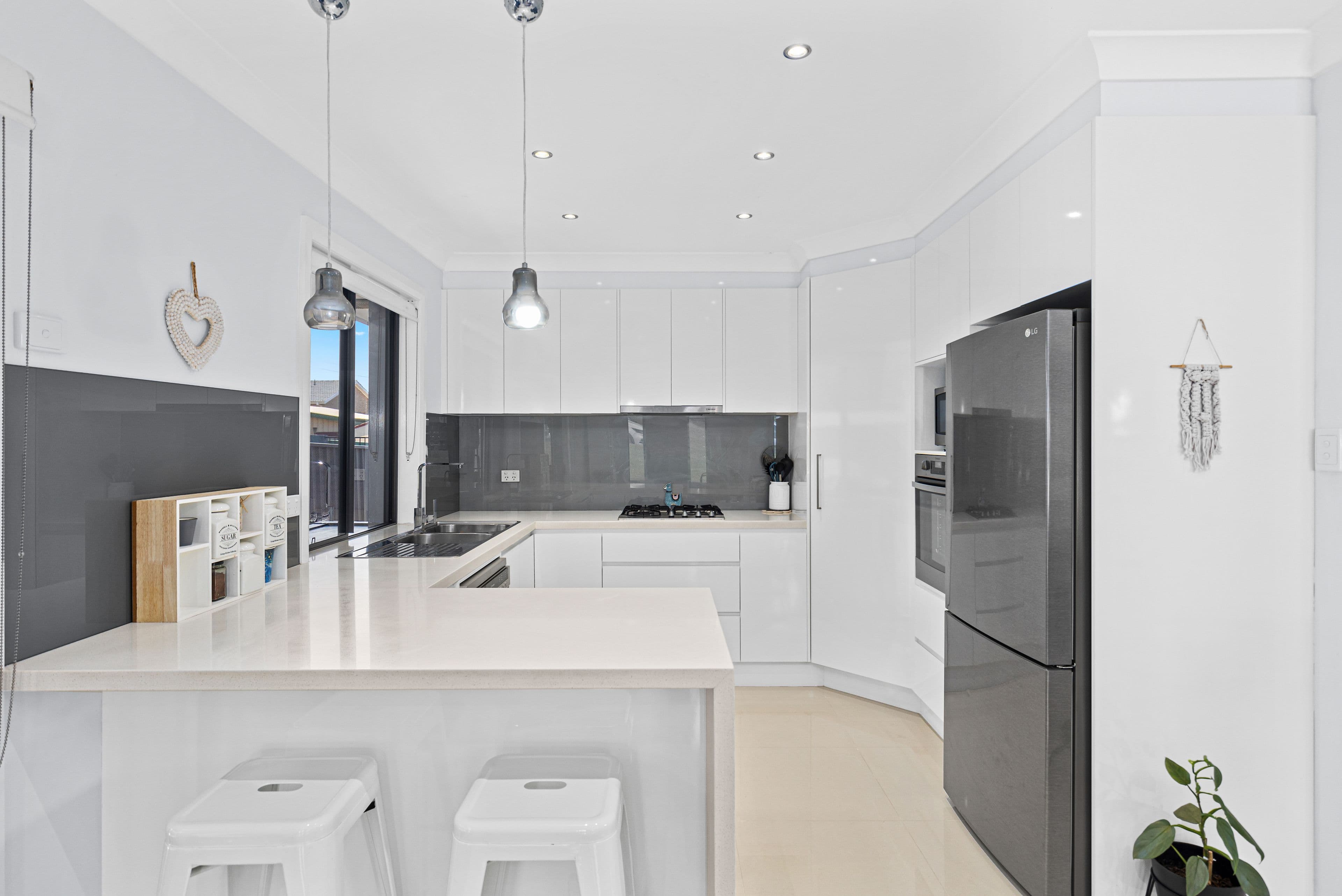 17 Gipps Crescent, Barrack Heights NSW 2528, Barrack Heights - Thumbnail 3