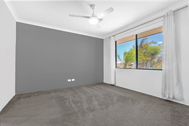 8 Brittania Parade, Wandina WA 6530, Wandina - Thumbnail 2