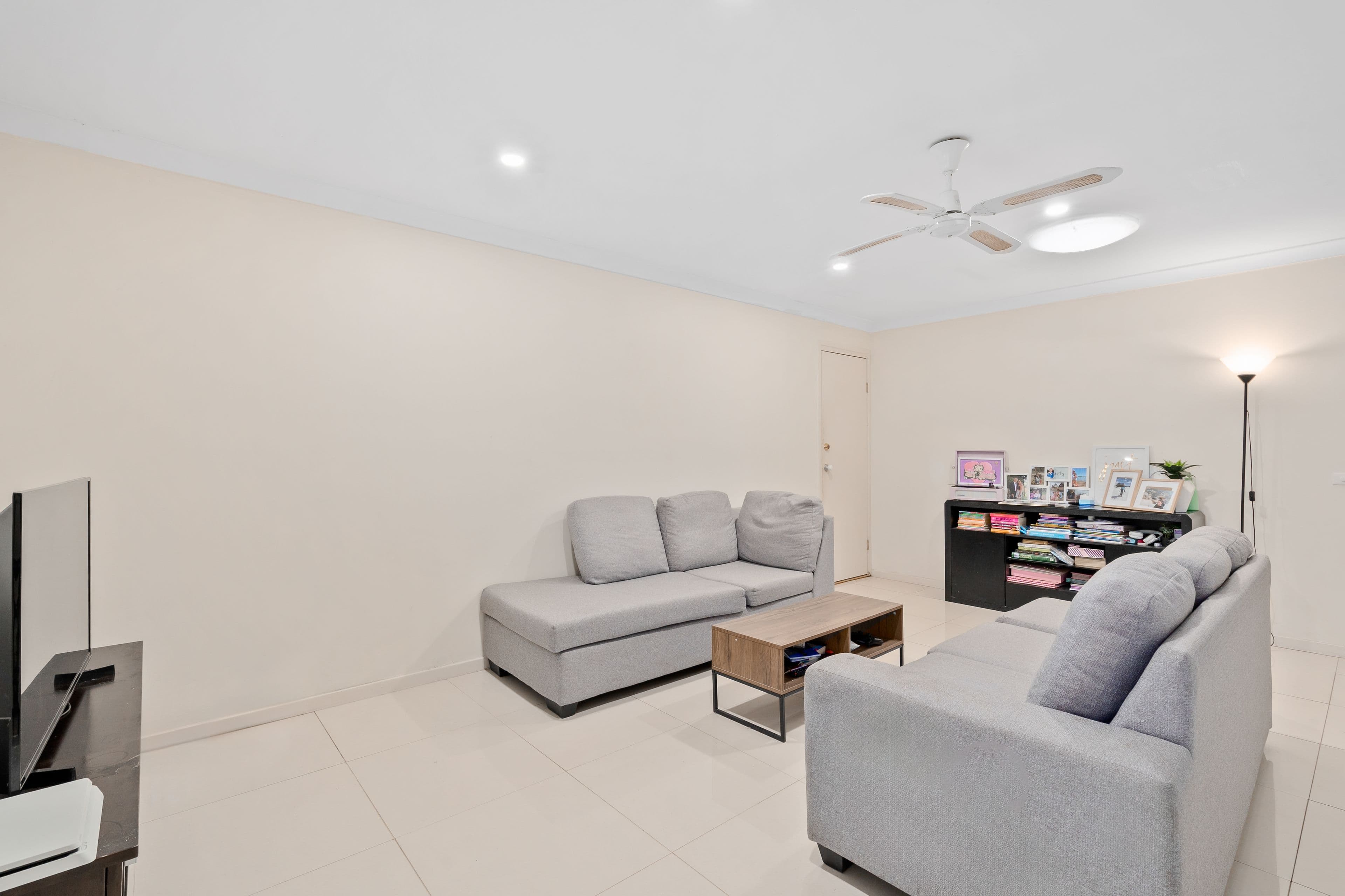 69 Mannow Avenue, West Hoxton NSW 2171, West Hoxton - Thumbnail 3