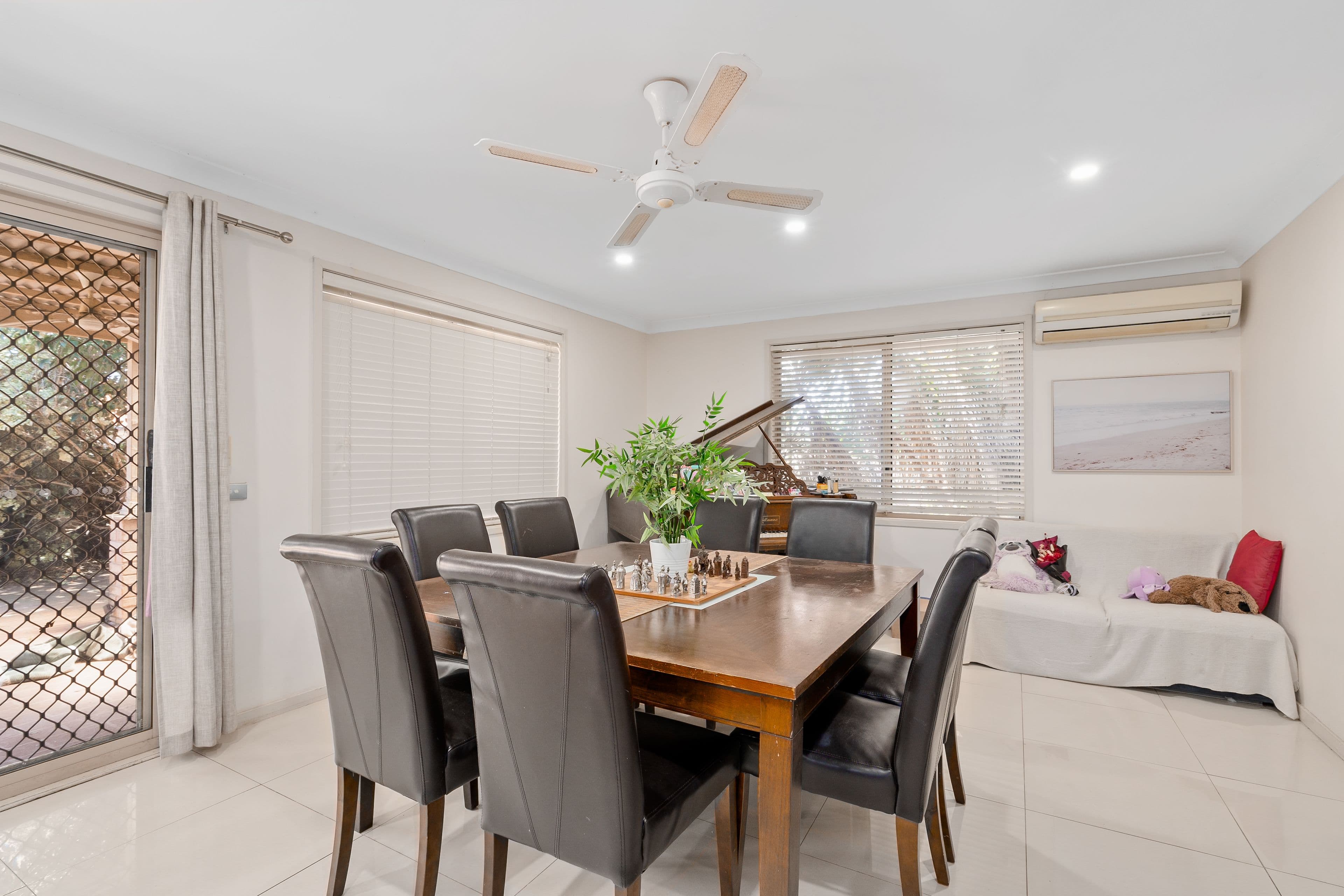 69 Mannow Avenue, West Hoxton NSW 2171, West Hoxton - Thumbnail 4