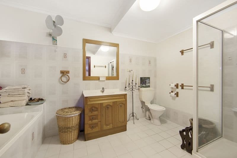 29 Eleventh Avenue, RAILWAY ESTATE QLD 4810, Railway Estate - Thumbnail 4