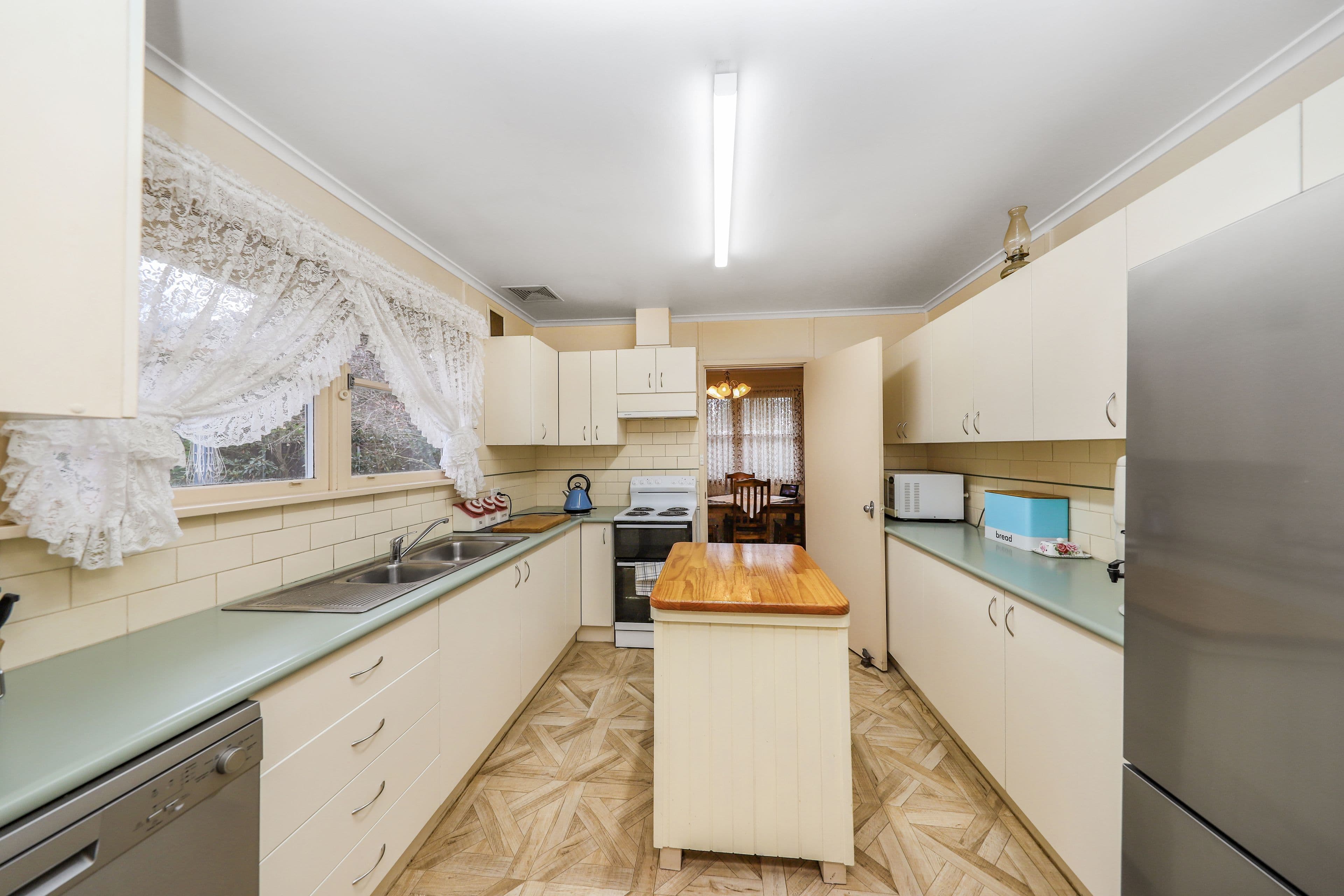 52 Mill Road, Batlow NSW 2730, Batlow - Thumbnail 3