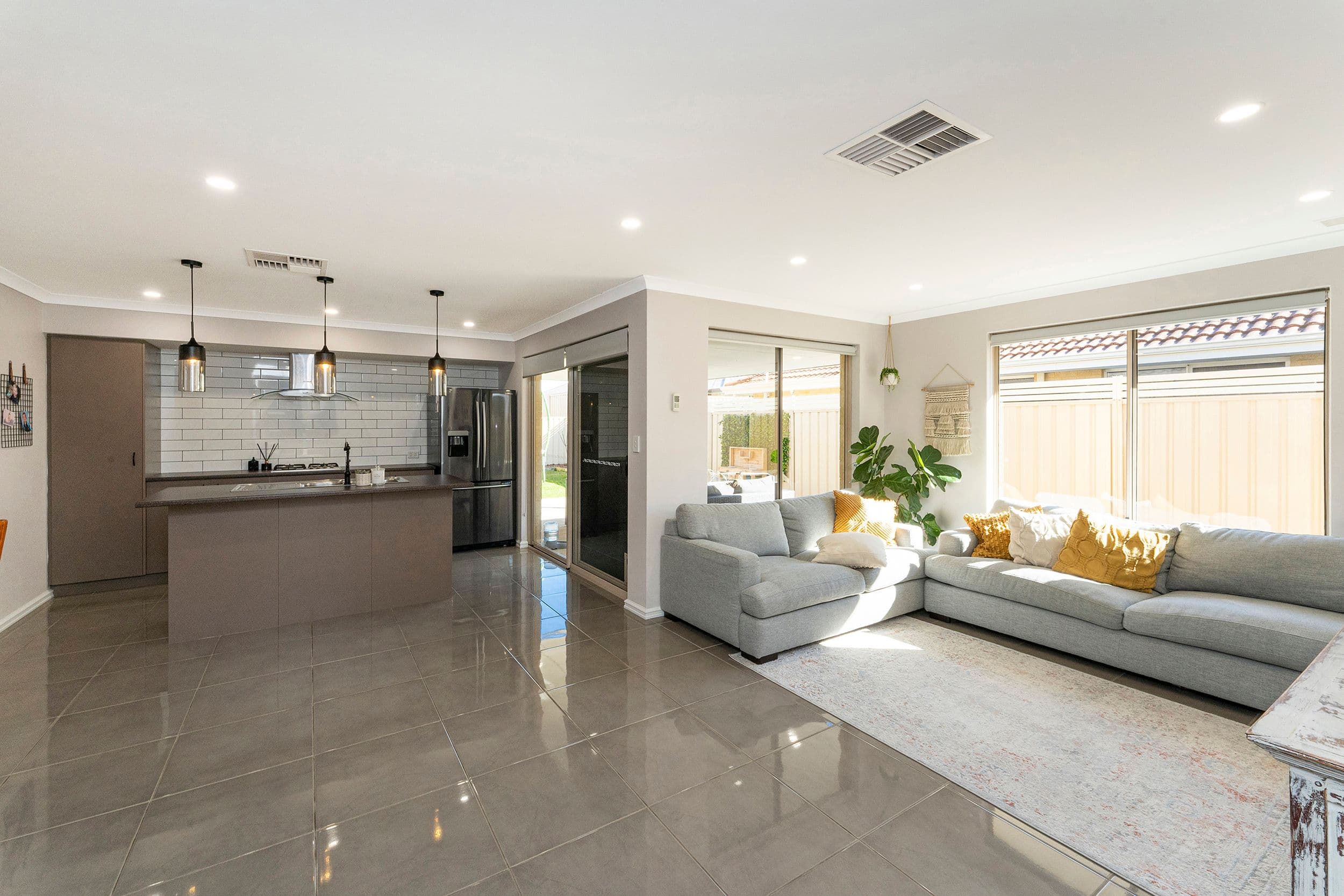 14 Maiden Way, Baldivis WA 6171, Baldivis - Thumbnail 4