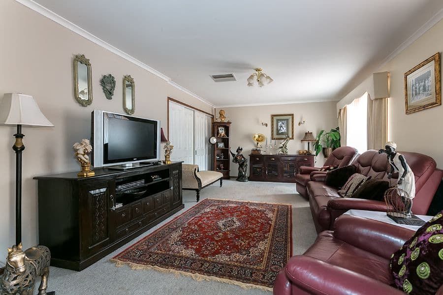 14 Pamela Court, MELTON WEST VIC 3337, Melton West - Thumbnail 3
