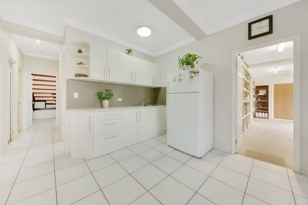 18 Lamington Drive, South Gladstone QLD 4680, South Gladstone - Thumbnail 5
