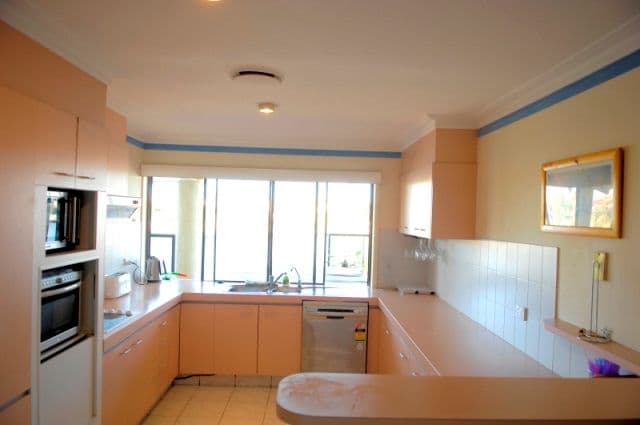 20 Delungra Street, BROADBEACH WATERS QLD 4218, Broadbeach Waters - Thumbnail 4