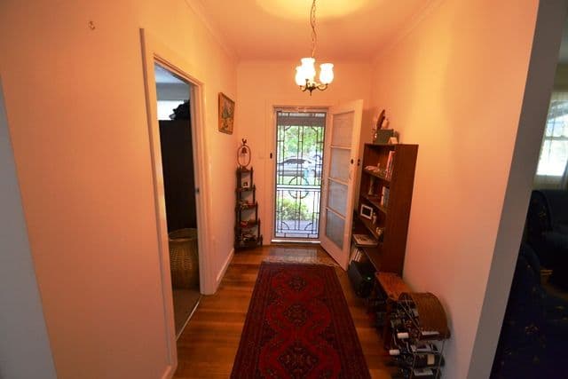 19 Tallarook Street, Seymour VIC 3660, Seymour - Thumbnail 2
