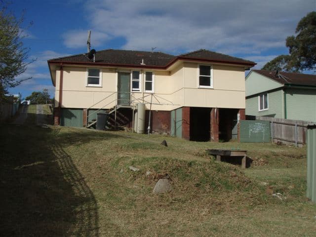 215 Northcliffe Drive, BERKELEY NSW 2506, Berkeley - Thumbnail 2