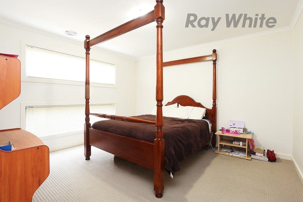 76 Kinglake Drive, WYNDHAM VALE VIC 3024, Wyndham Vale - Thumbnail 2