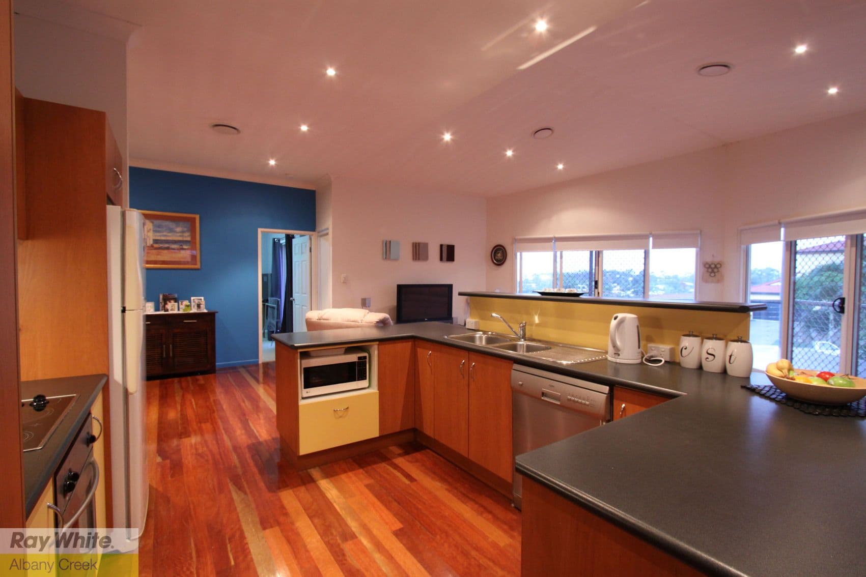 10 Memoire Court, EATONS HILL QLD 4037, Eatons Hill - Thumbnail 6