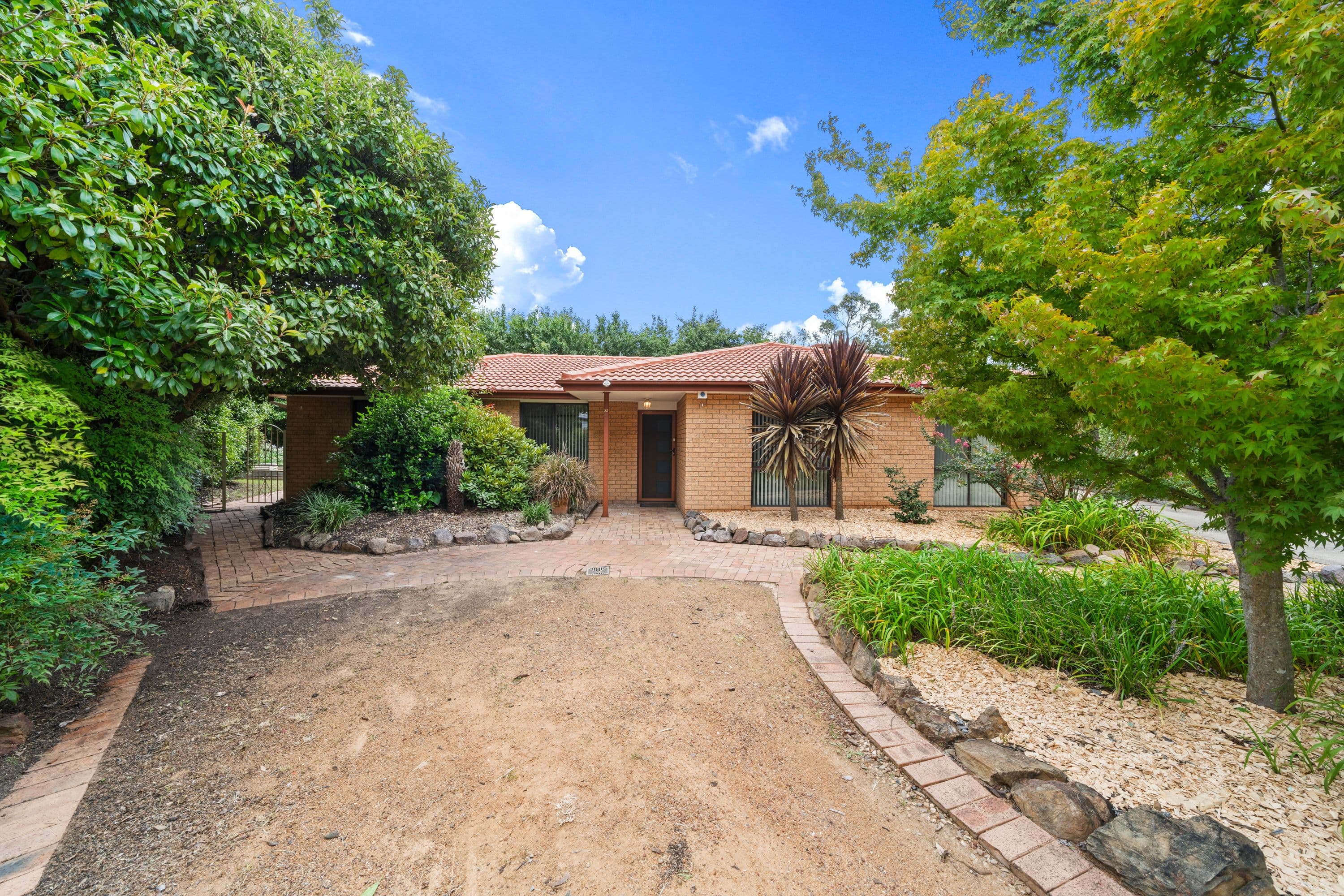 23 Southern Close, Chisholm ACT 2905, Chisholm - Thumbnail 2