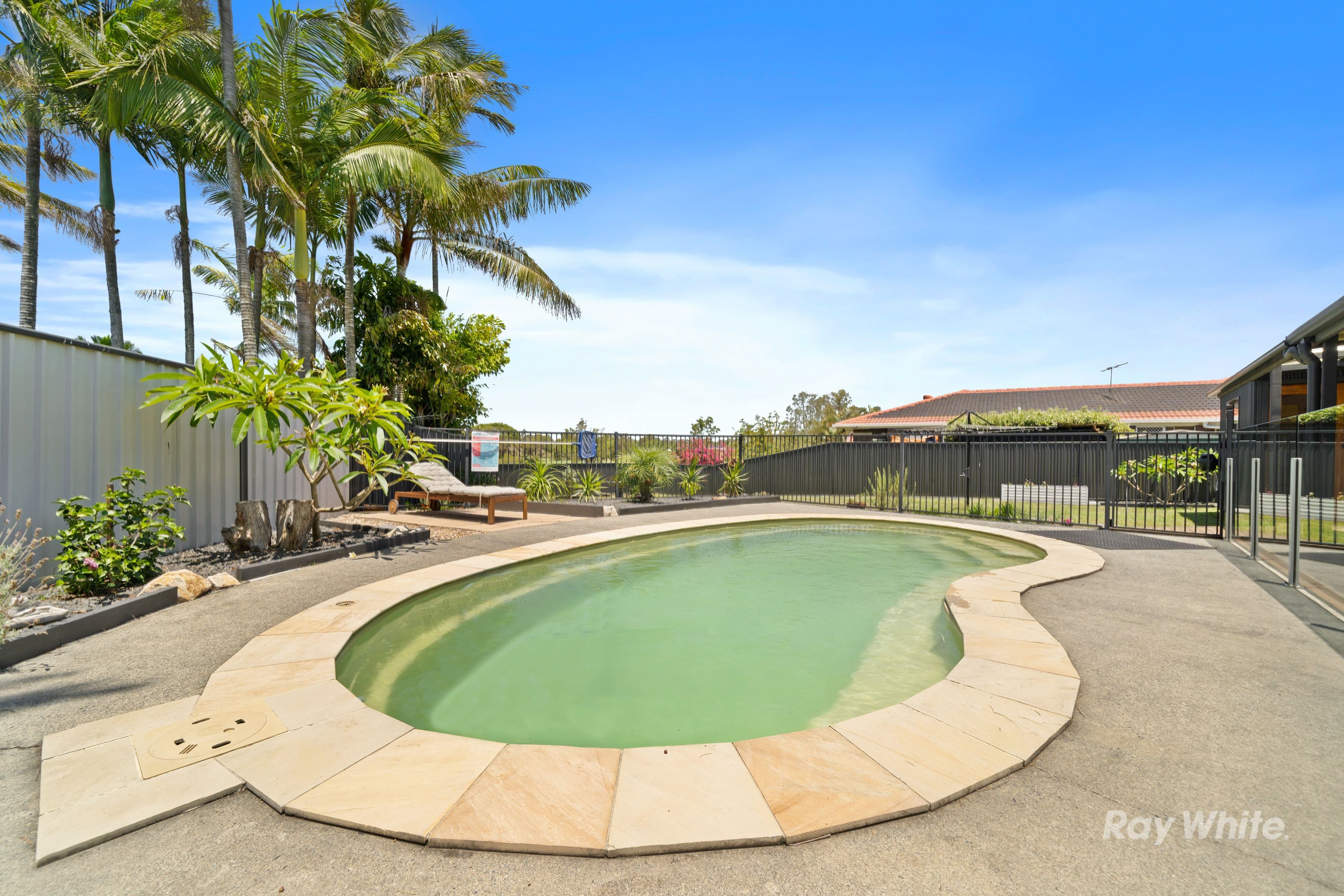 12 Robert Stanley Drive, Mount Warren Park QLD 4207, Mount Warren Park - Thumbnail 2