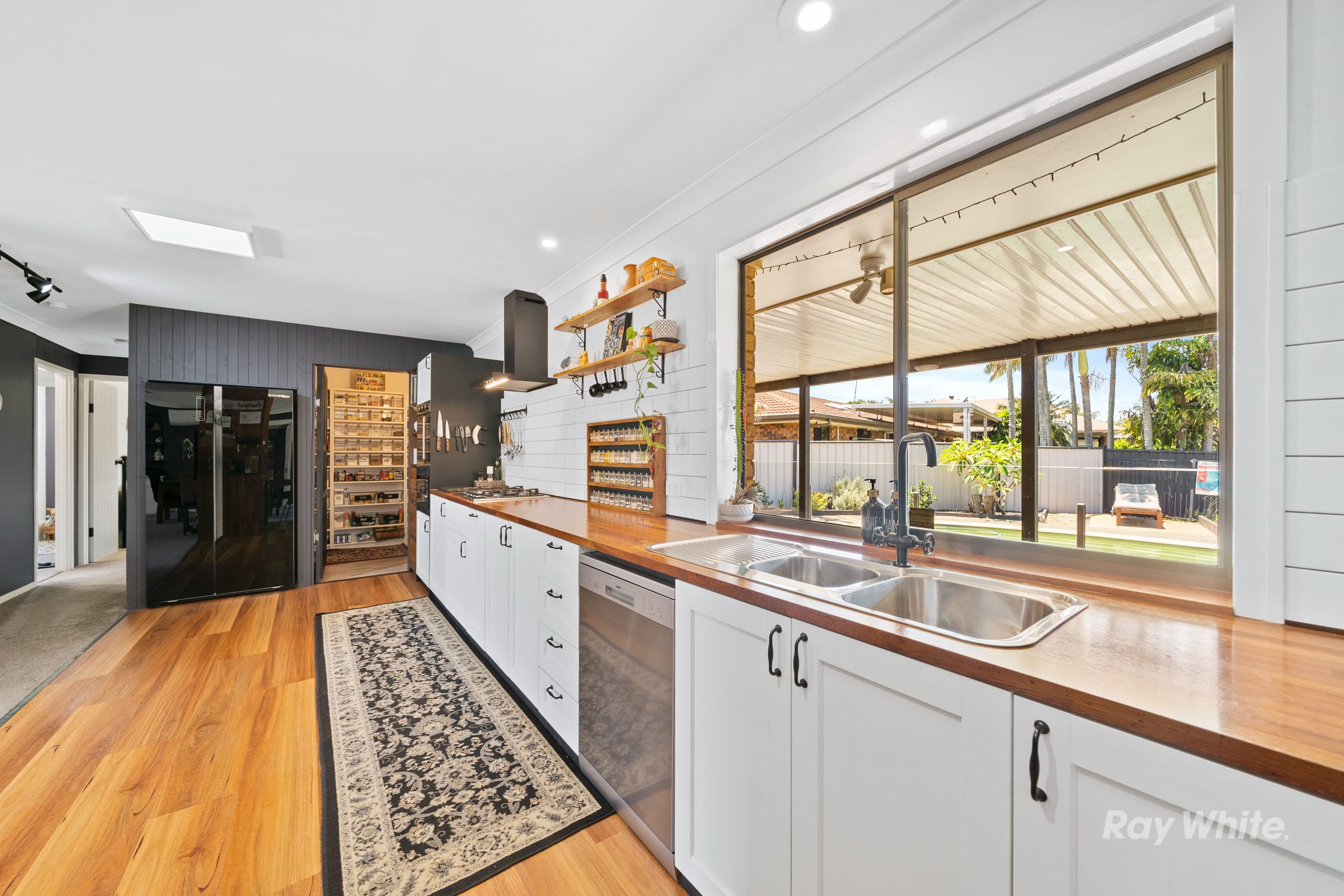 12 Robert Stanley Drive, Mount Warren Park QLD 4207, Mount Warren Park - Thumbnail 4