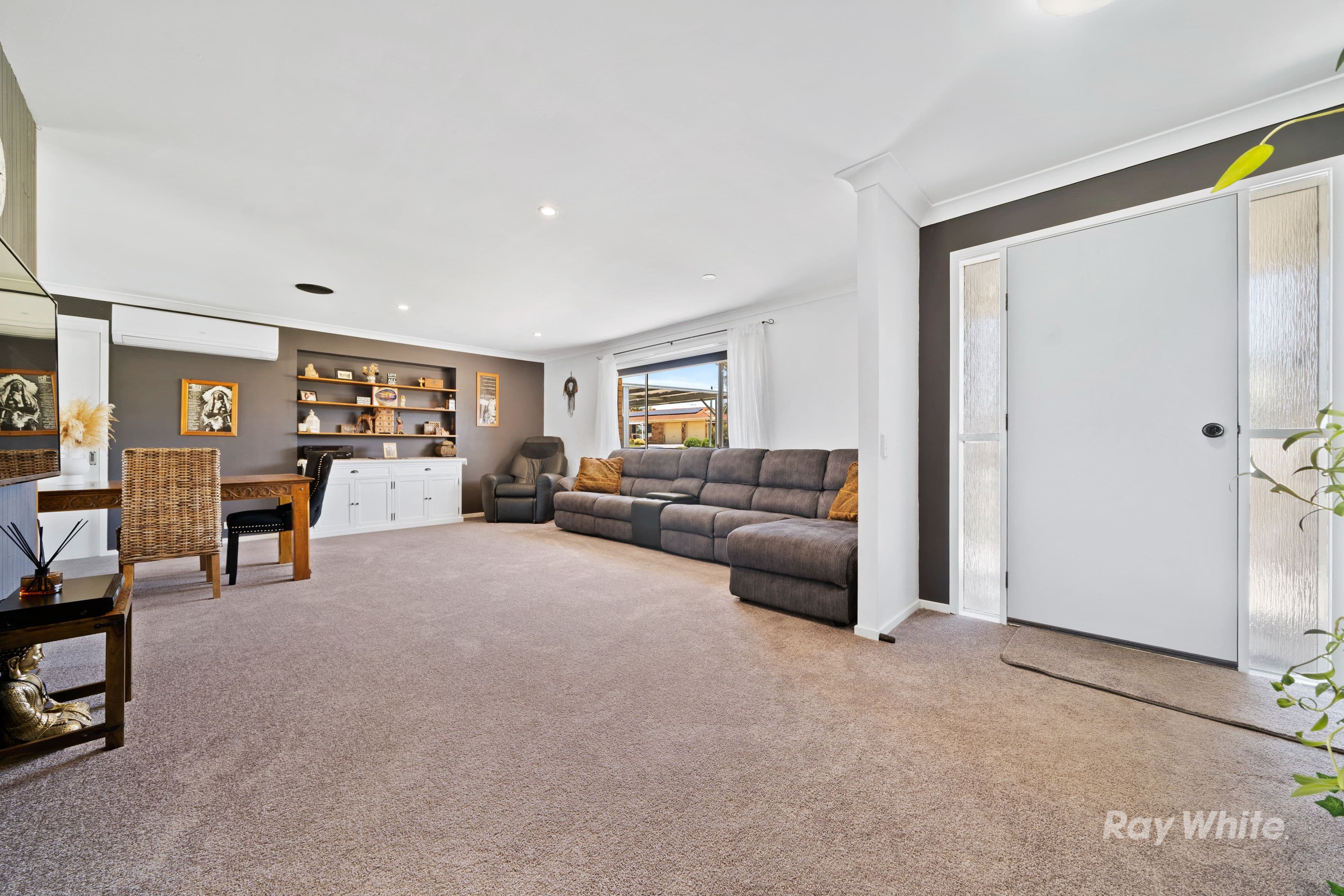 12 Robert Stanley Drive, Mount Warren Park QLD 4207, Mount Warren Park - Thumbnail 6