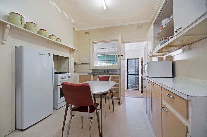13 Longview Avenue, Manifold Heights VIC 3218, Manifold Heights - Thumbnail 4