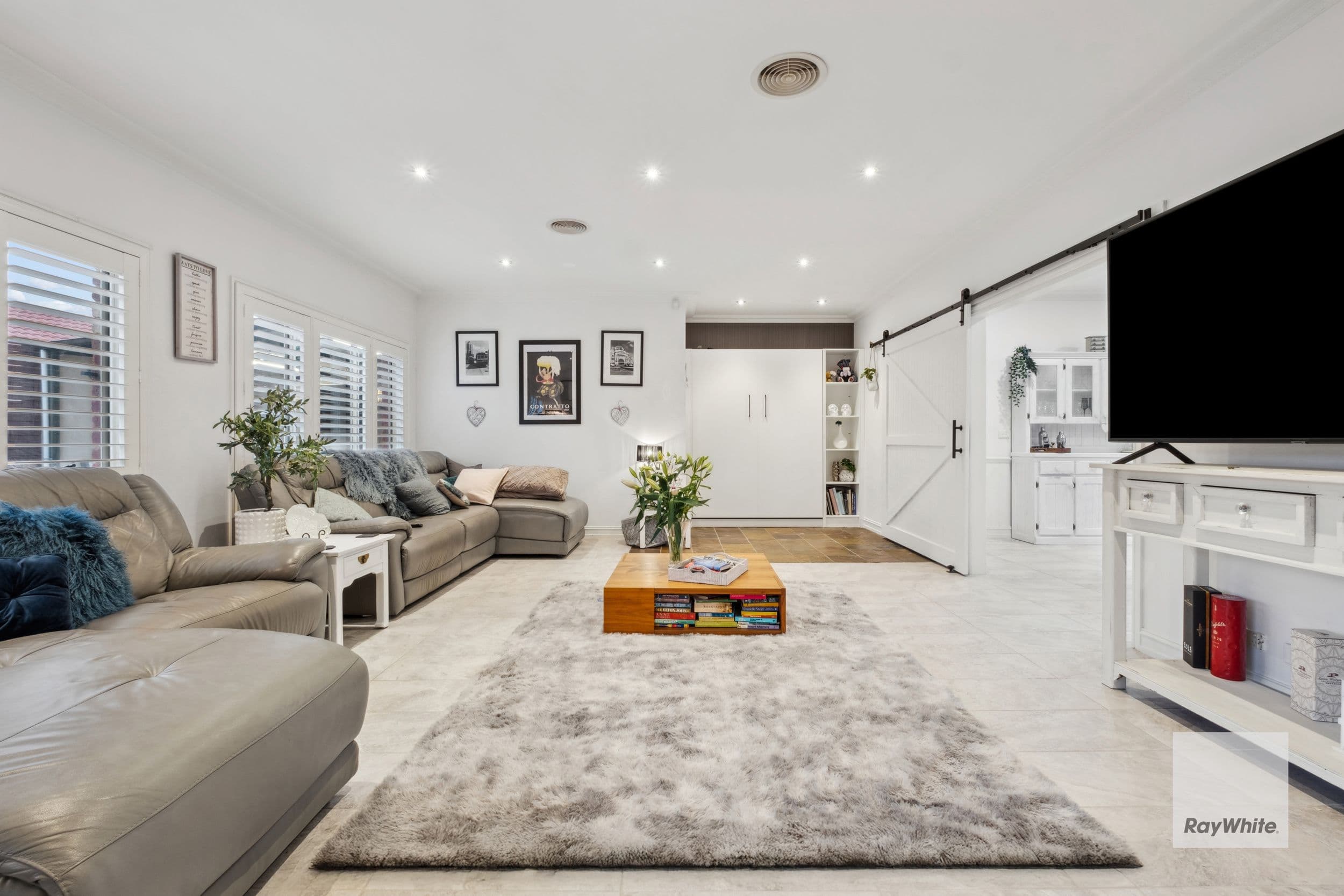 93 Saronvale Crescent, Hillside VIC 3037, Hillside - Thumbnail 8