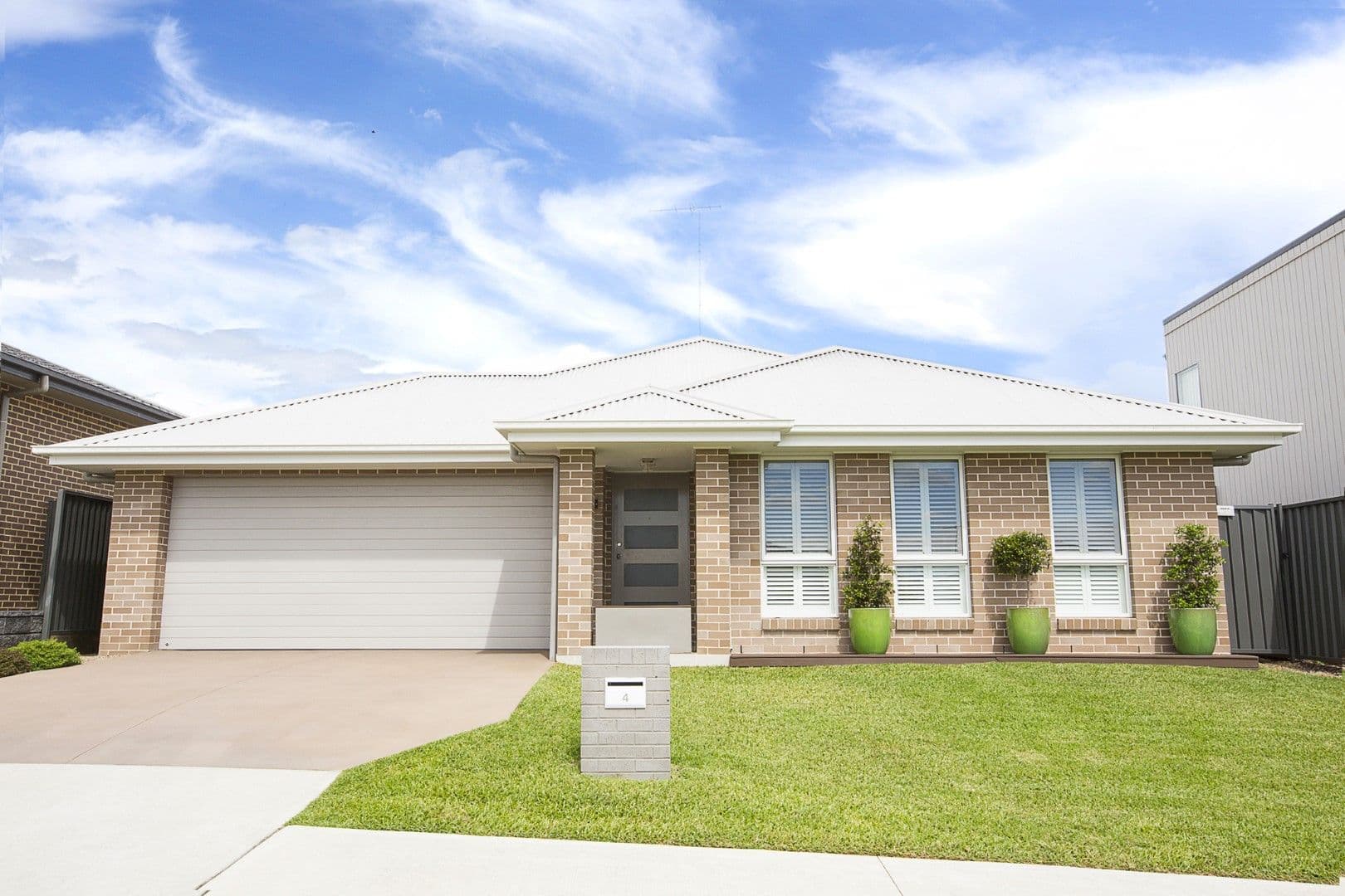 4 Blue View Terrace, Glenmore Park - Image 1