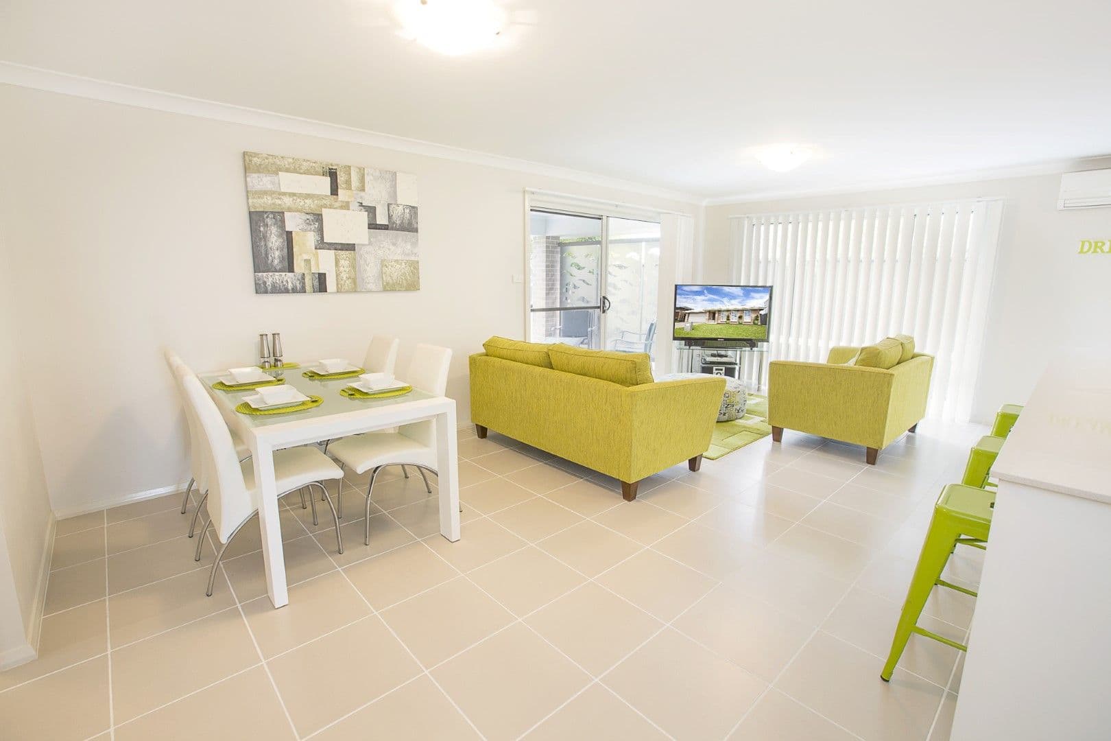 4 Blue View Terrace, Glenmore Park - Thumbnail 4