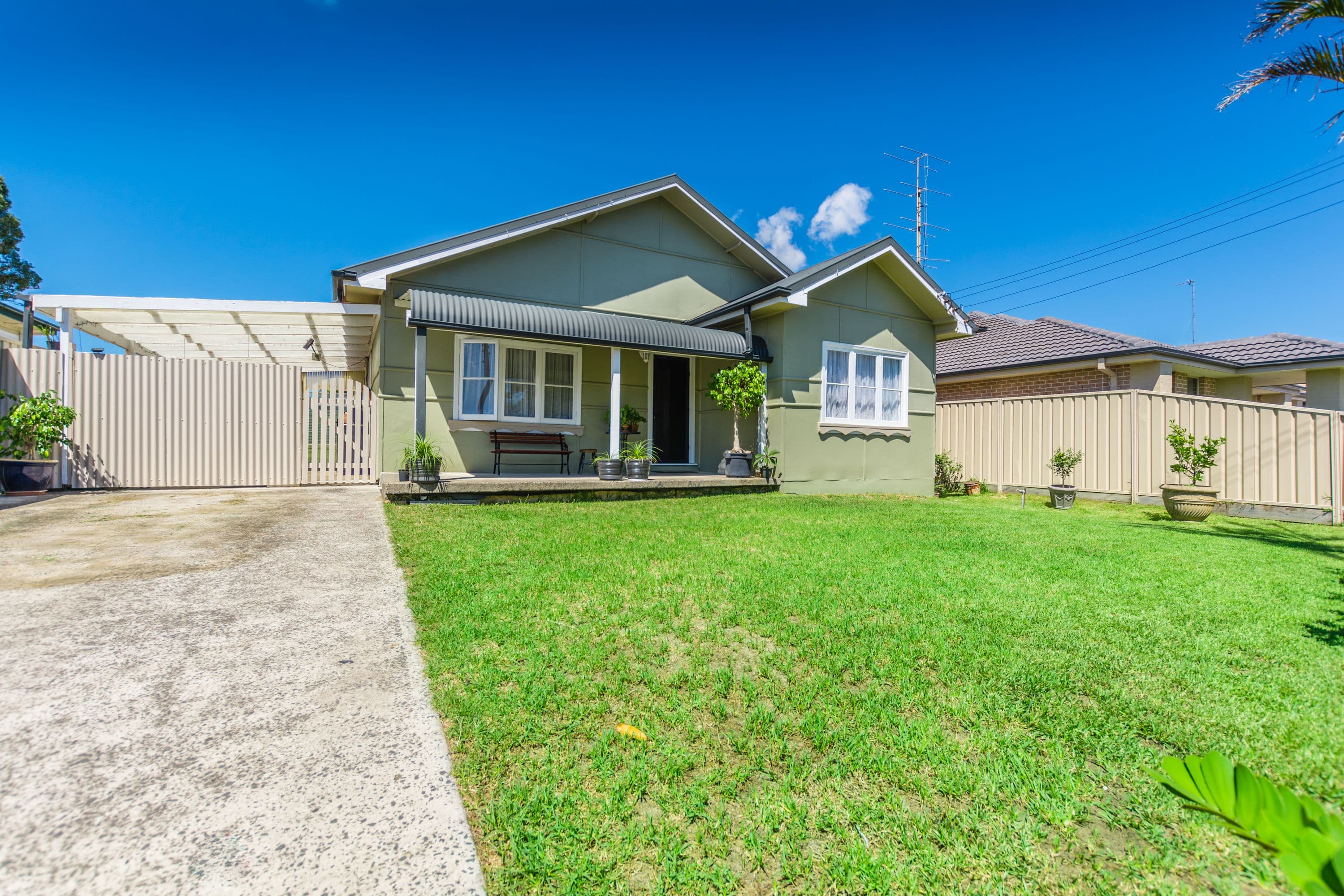 61 Aldridge Avenue, East Corrimal - Thumbnail 2