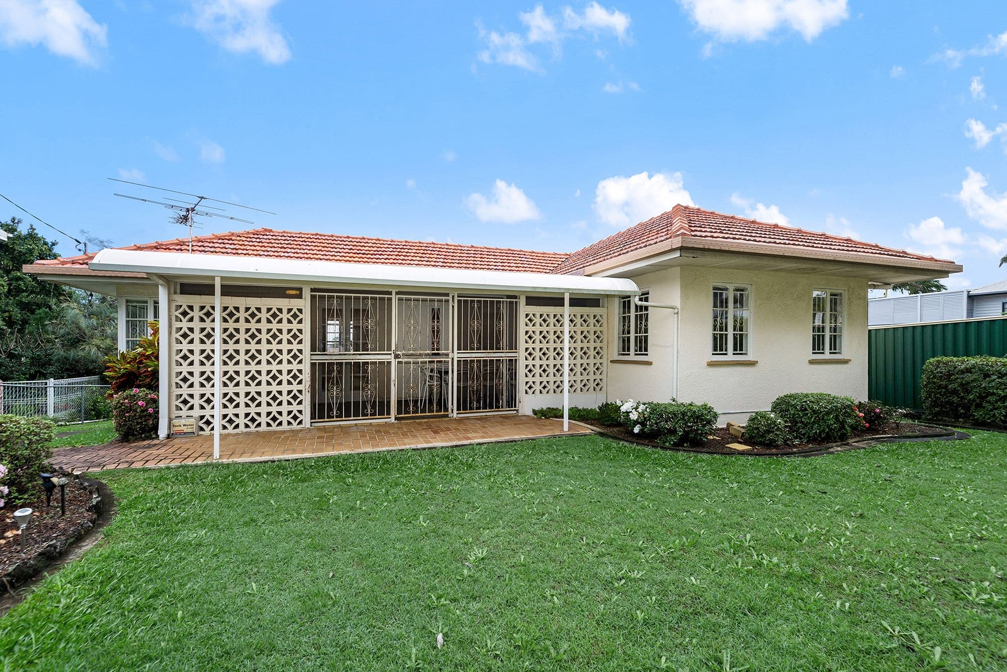 23 Walton Street, Banyo QLD 4014, Banyo - Thumbnail 2