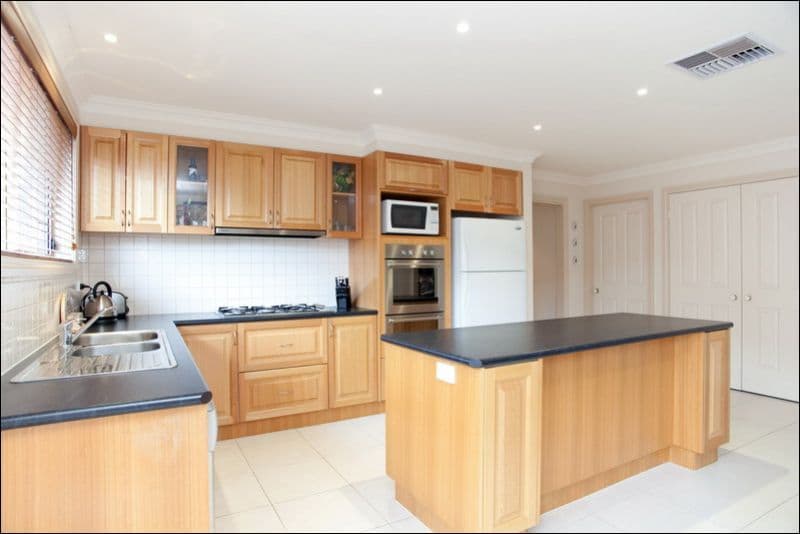 5 The Gables, SOUTH MORANG VIC 3752, South Morang - Thumbnail 2