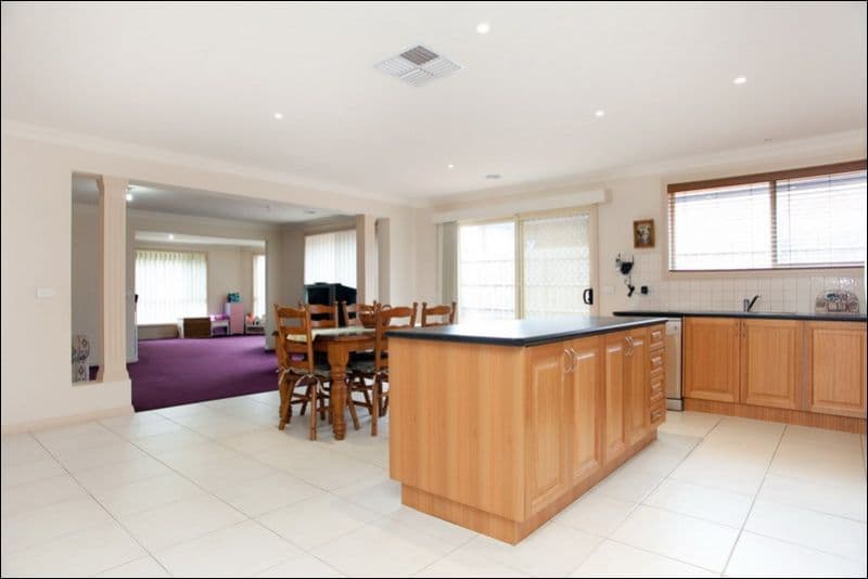 5 The Gables, SOUTH MORANG VIC 3752, South Morang - Thumbnail 6