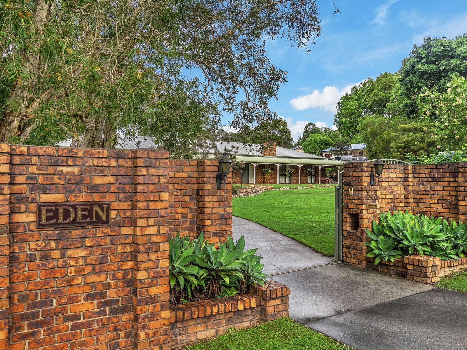 343 Bridgeman Road, Bridgeman Downs QLD 4035, Bridgeman Downs - Thumbnail 3
