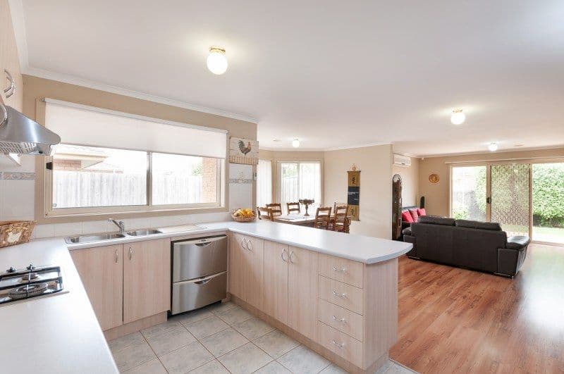 23 Thames Way, ROXBURGH PARK VIC 3064, Roxburgh Park - Thumbnail 4