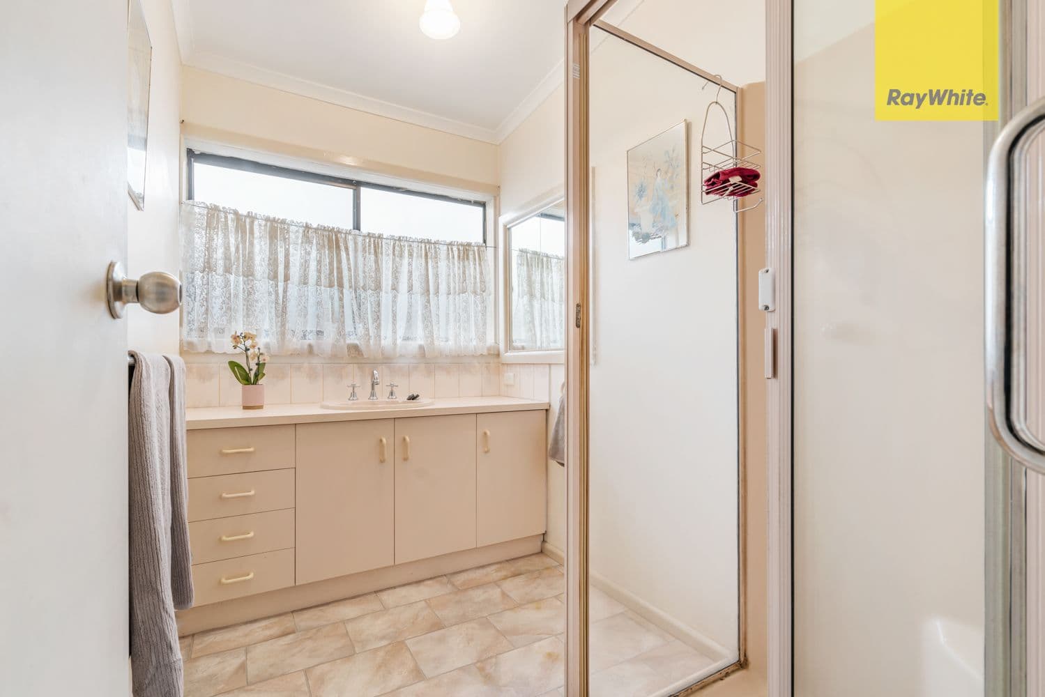 3 Hurley Street, Melton VIC 3337, Melton - Thumbnail 2