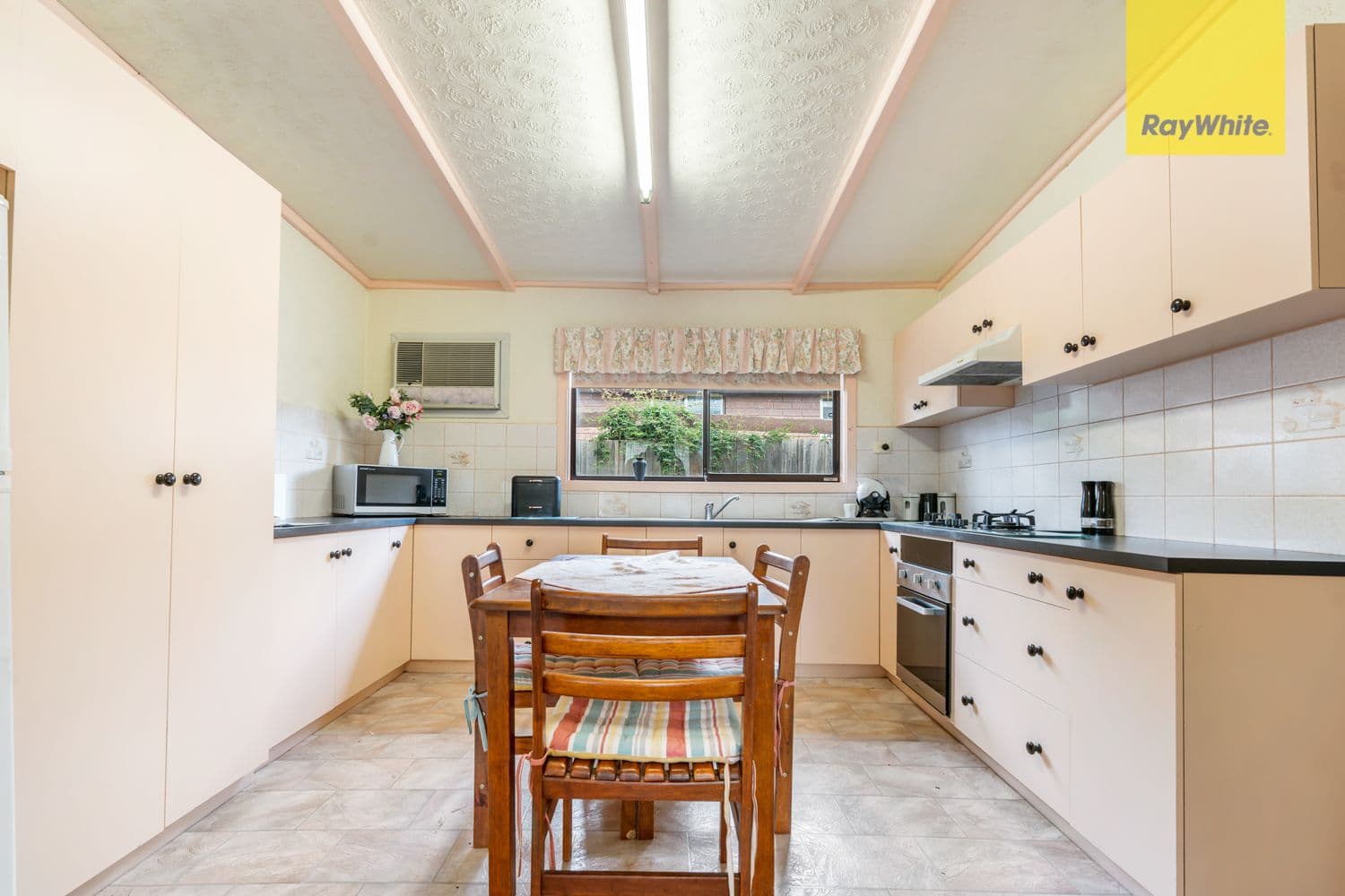 3 Hurley Street, Melton VIC 3337, Melton - Thumbnail 4