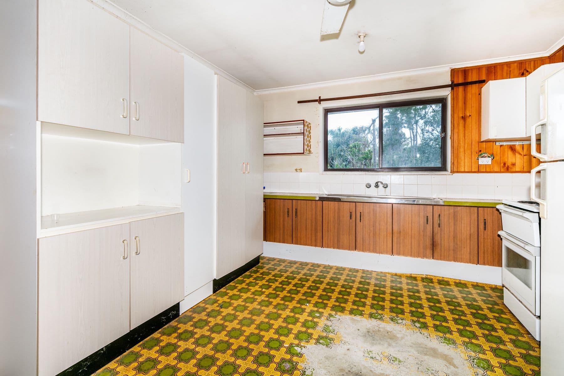 5 ENNIS Court, Eagleby QLD 4207, Eagleby - Thumbnail 4