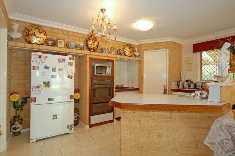 33 Roseheath Boulevard, KIARA WA 6054, Kiara - Thumbnail 6