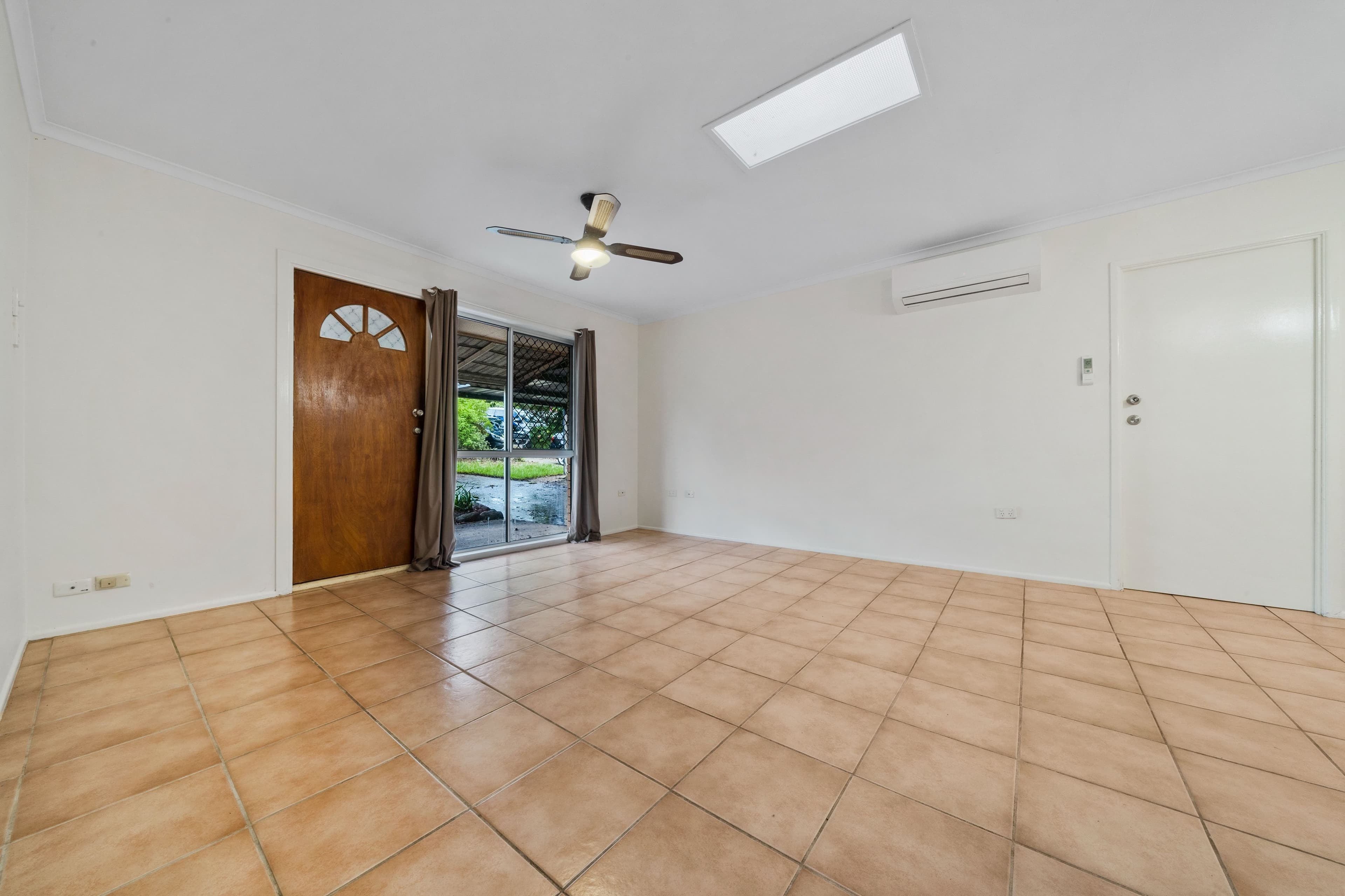 22 Quarrian Crescent, Beenleigh QLD 4207, Beenleigh - Thumbnail 3