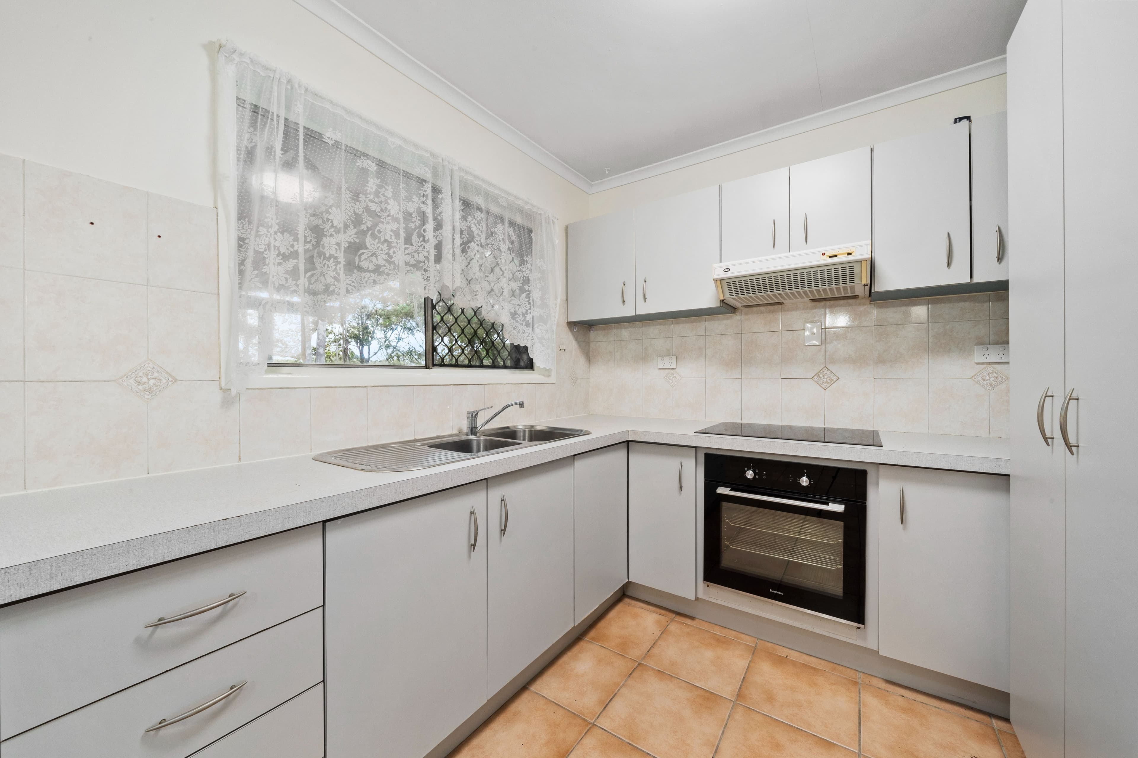 22 Quarrian Crescent, Beenleigh QLD 4207, Beenleigh - Thumbnail 5