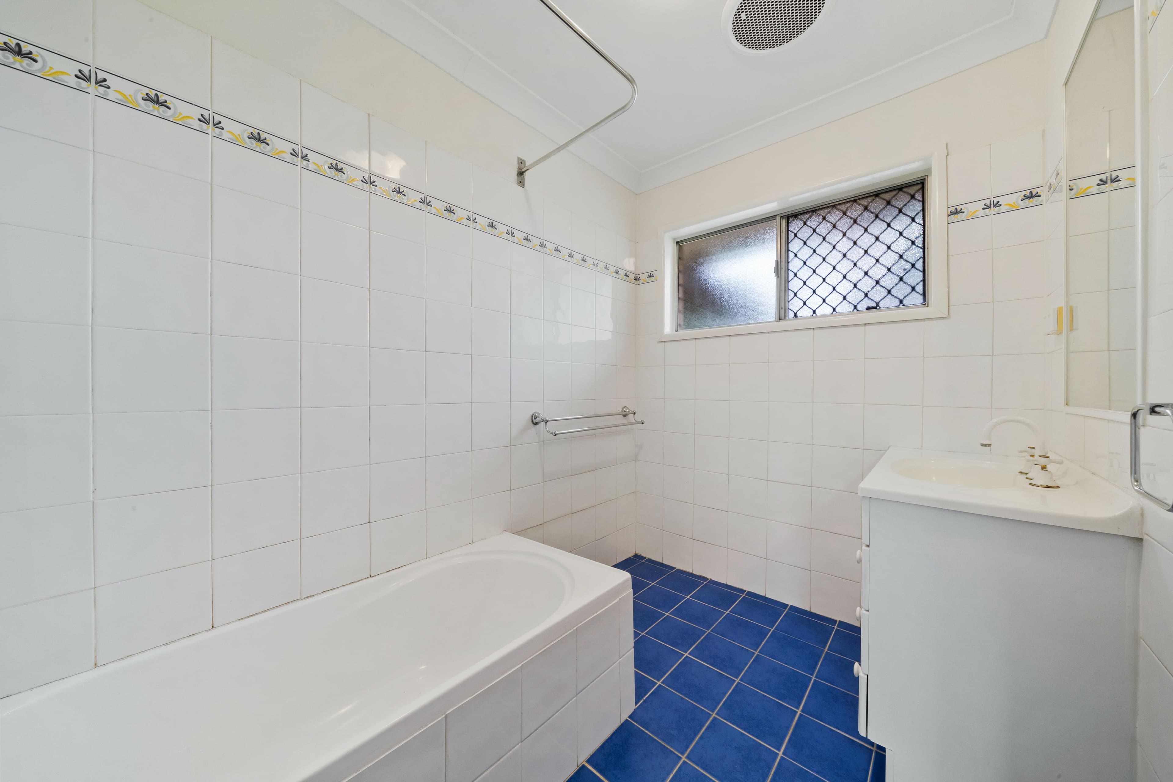 22 Quarrian Crescent, Beenleigh QLD 4207, Beenleigh - Thumbnail 8