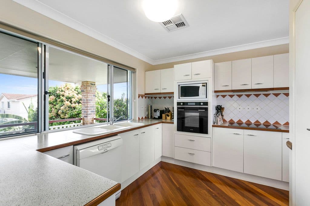 10 Makena Crescent, Birkdale QLD 4159, Birkdale - Thumbnail 5