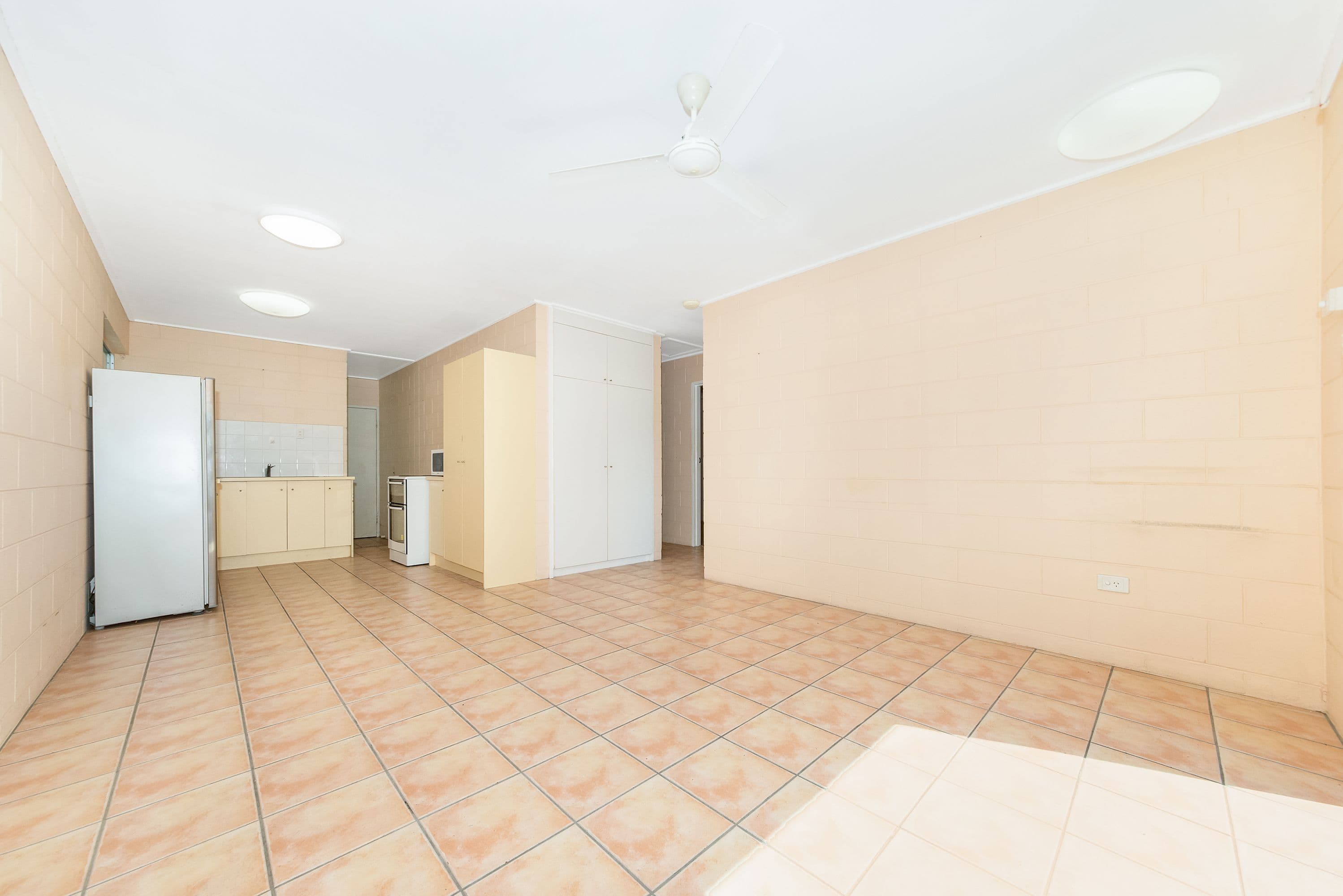 16 Vaughan Street, West End QLD 4810, West End - Thumbnail 3