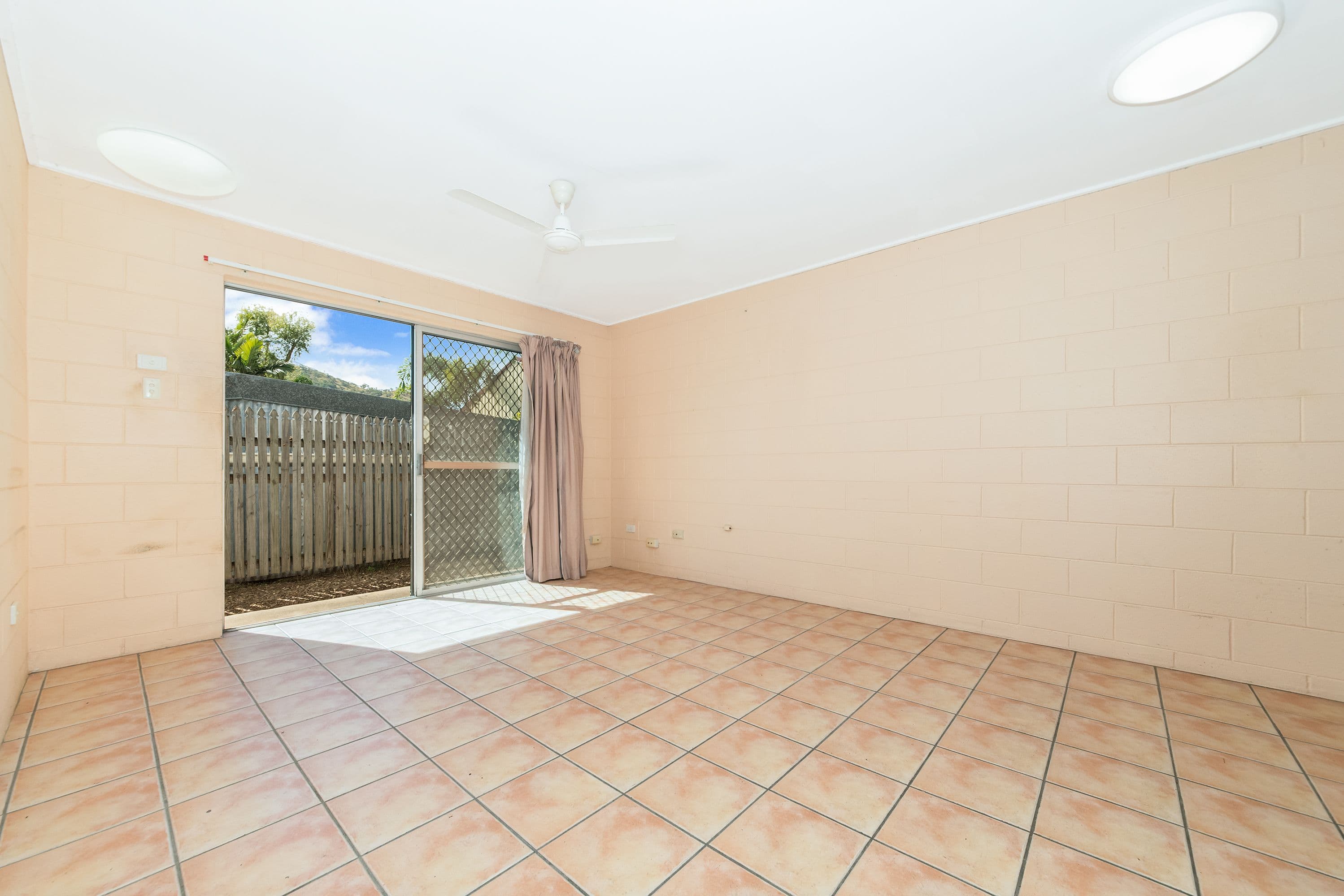 16 Vaughan Street, West End QLD 4810, West End - Thumbnail 6