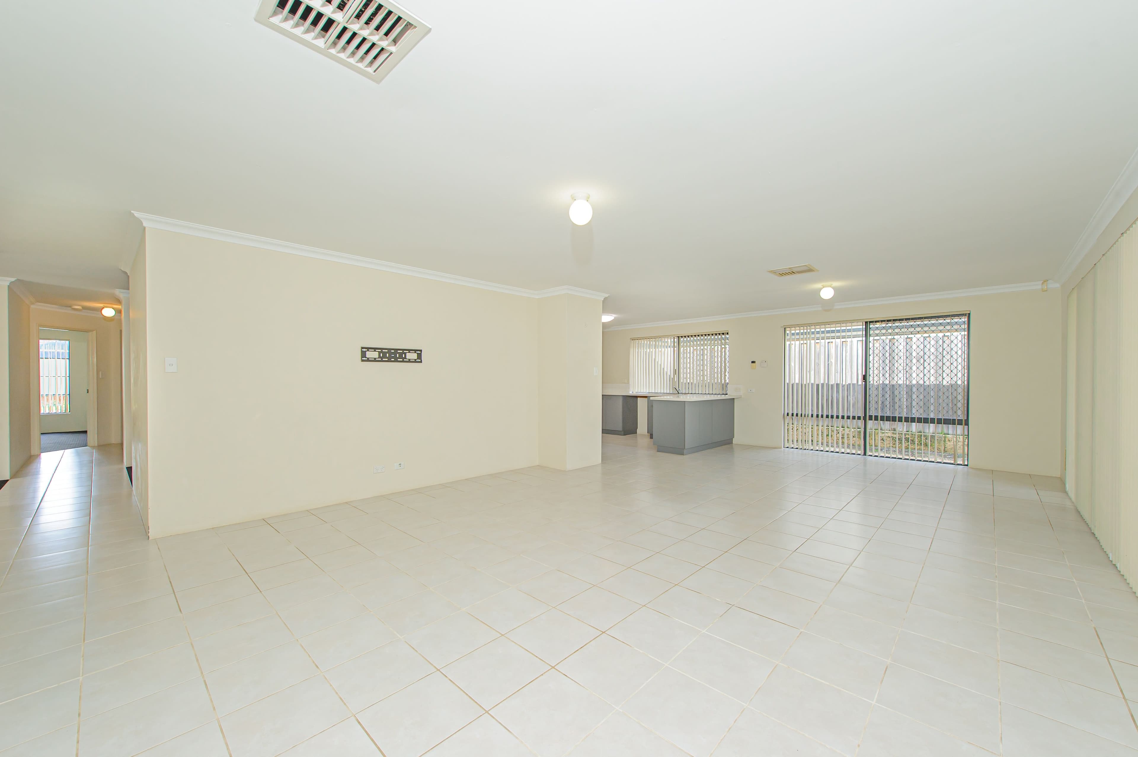 6 Jervis Drive, Ellenbrook WA 6069, Ellenbrook - Thumbnail 2