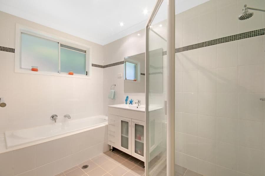 44 Macquarie Drive, CHERRYBROOK NSW 2126, Cherrybrook - Thumbnail 4