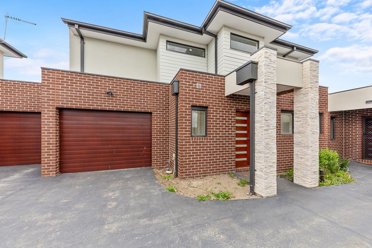 2 / 53 Loch Street, Cranbourne VIC 3977, Cranbourne - Image 1