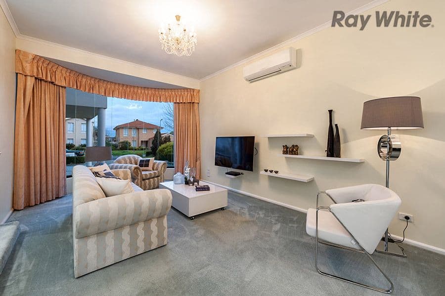 5 Albany Court, Taylors Lakes VIC 3038, Taylors Lakes - Thumbnail 4
