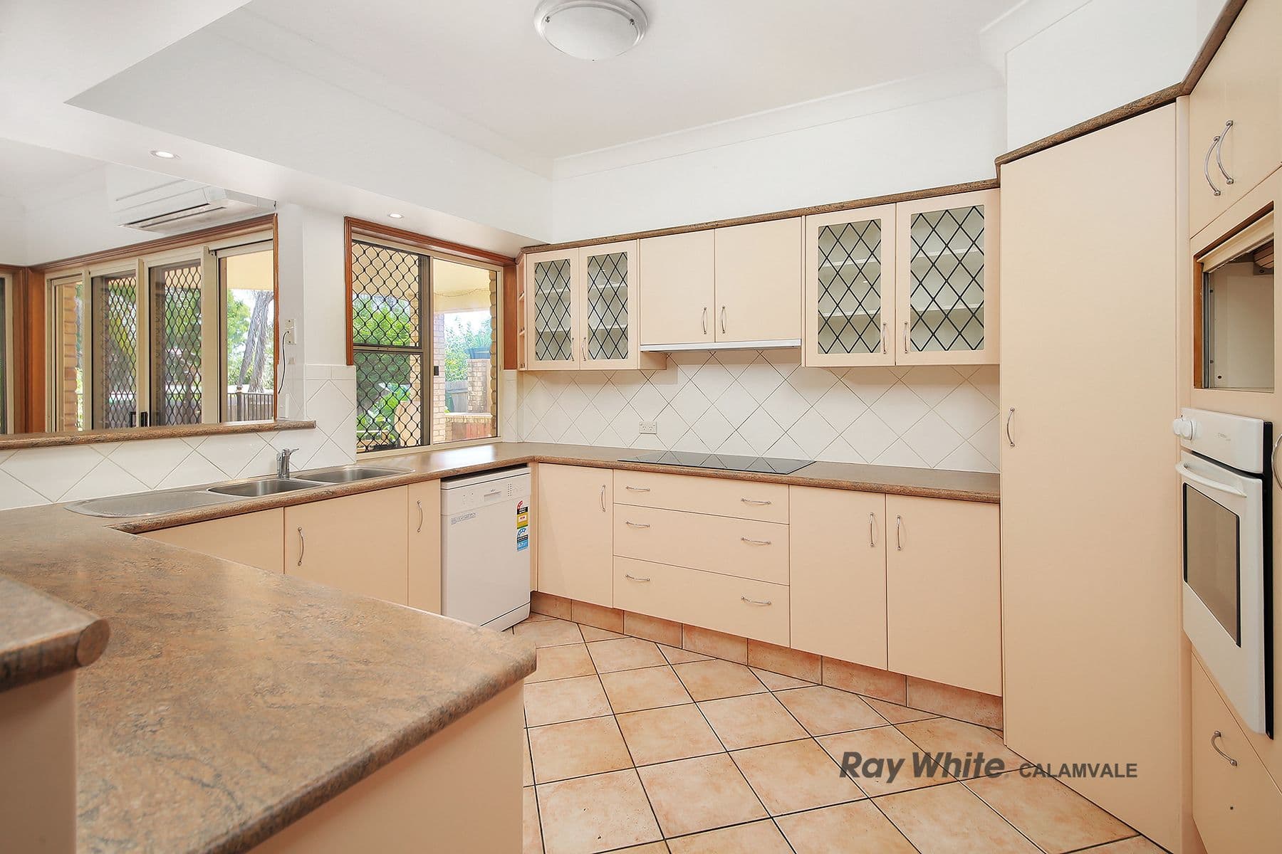 15 Aronia Court, Regents Park QLD 4118, Regents Park - Thumbnail 3
