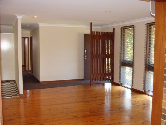 49 Walsh Crescent, NORTH NOWRA NSW 2541, North Nowra - Thumbnail 2