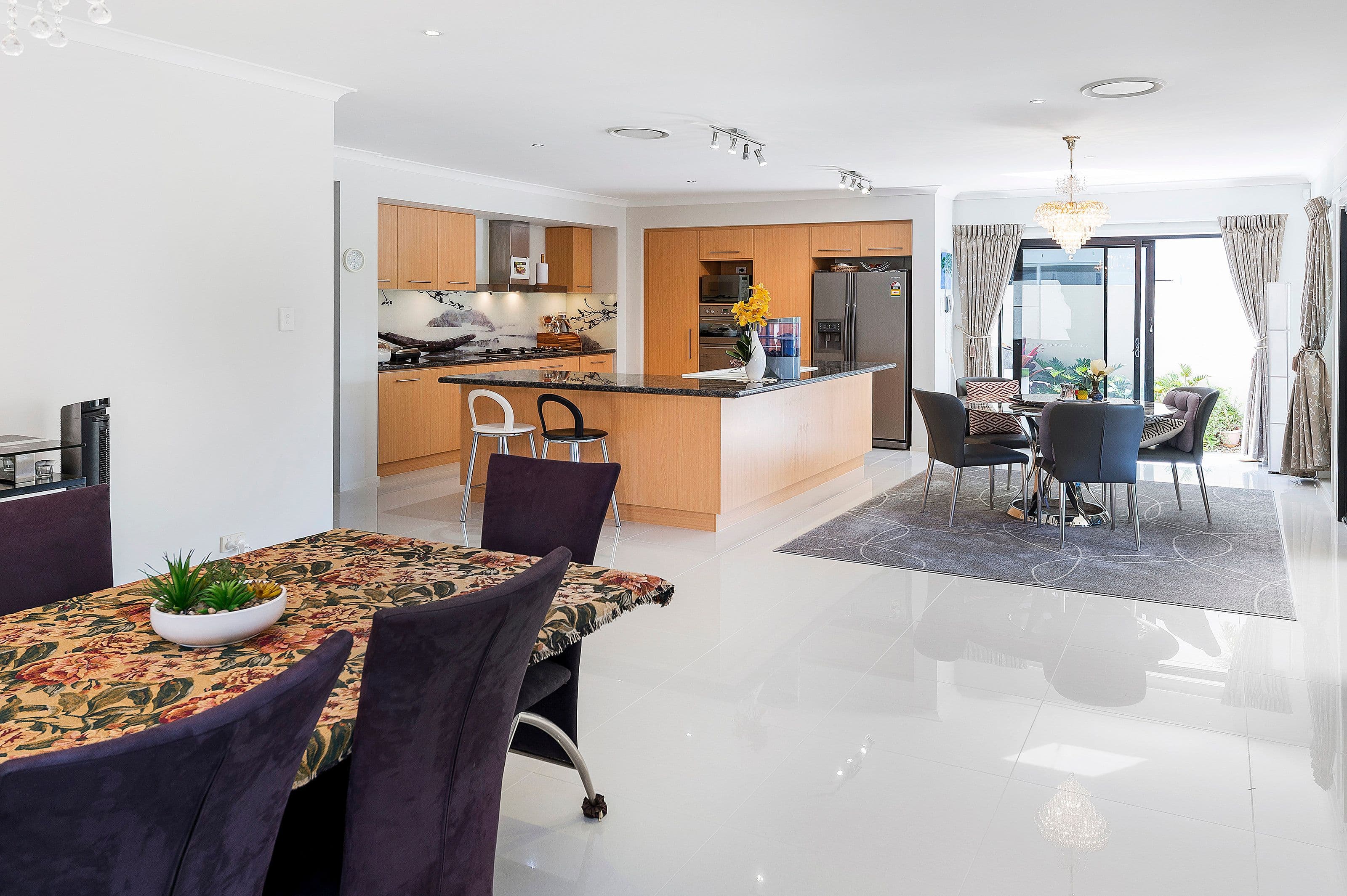 2551 Belmont Court, Hope Island QLD 4212, Hope Island - Thumbnail 2