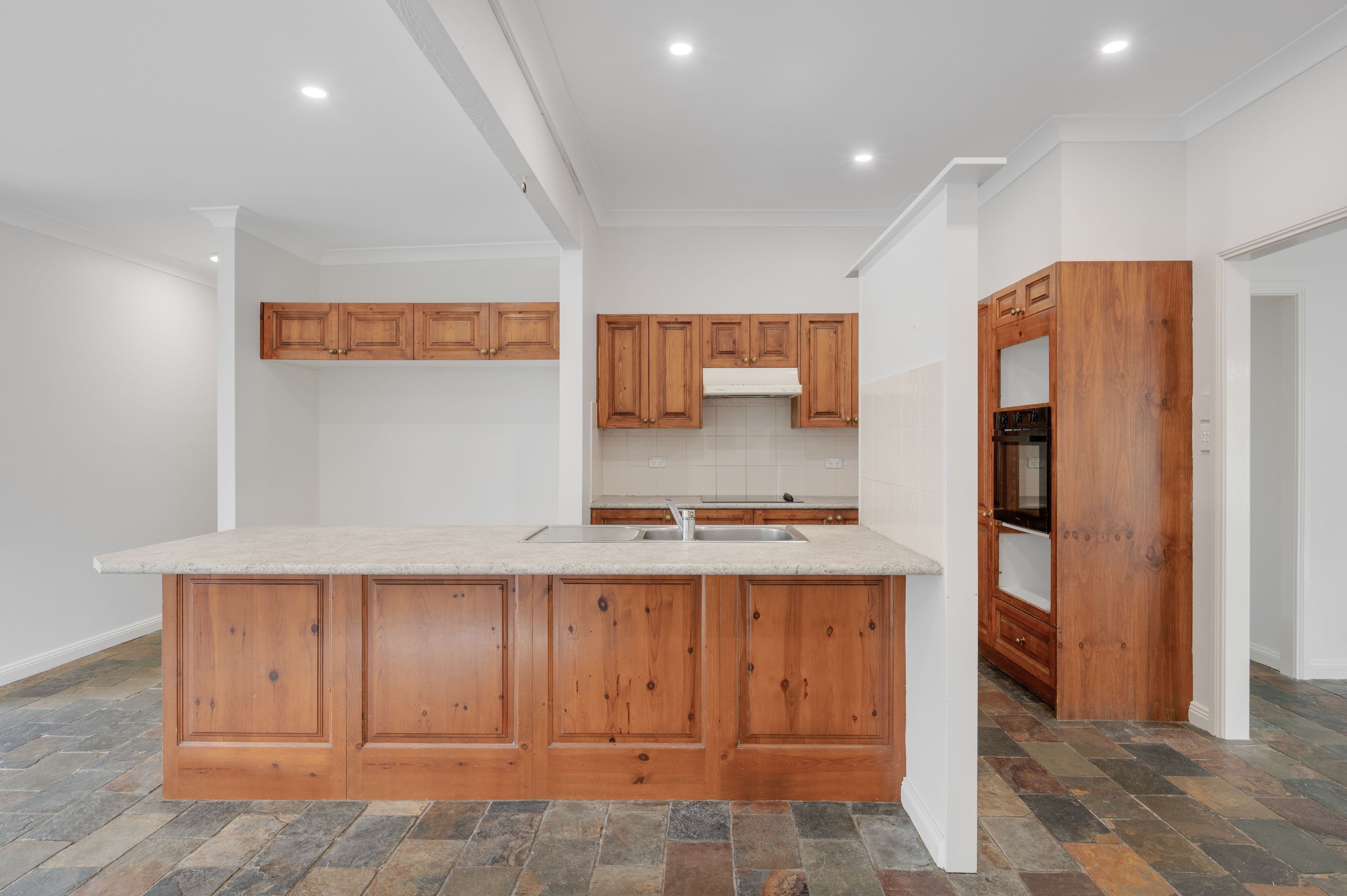 76 Macquarie Avenue, Campbelltown NSW 2560, Campbelltown - Thumbnail 4