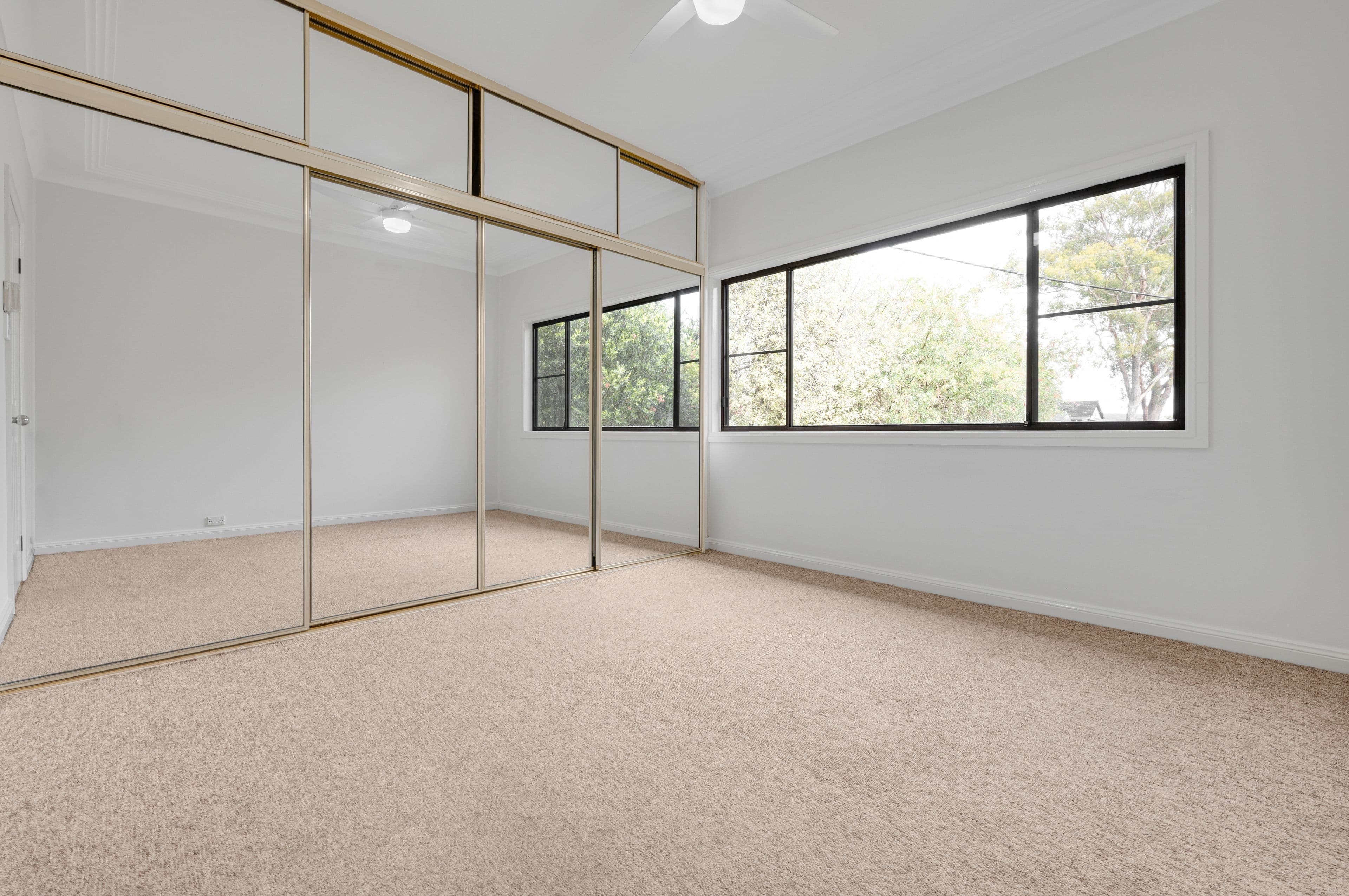 76 Macquarie Avenue, Campbelltown NSW 2560, Campbelltown - Thumbnail 7